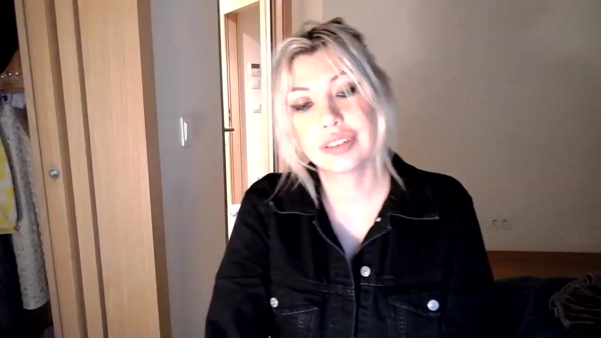 Gallery image thumbnail from Xx_Sandy_xX's myfreecams stream on, 01/21/2023, 21:12 image 15 of 20