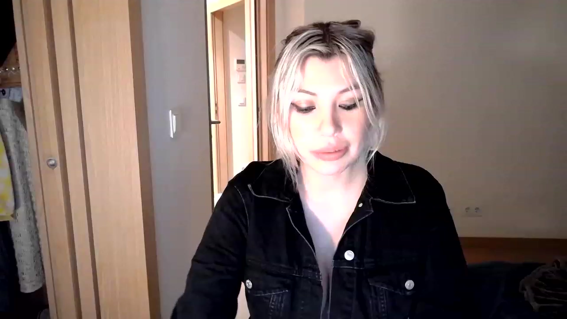 Gallery image thumbnail from Xx_Sandy_xX's myfreecams stream on, 01/21/2023, 21:12 image 12 of 20
