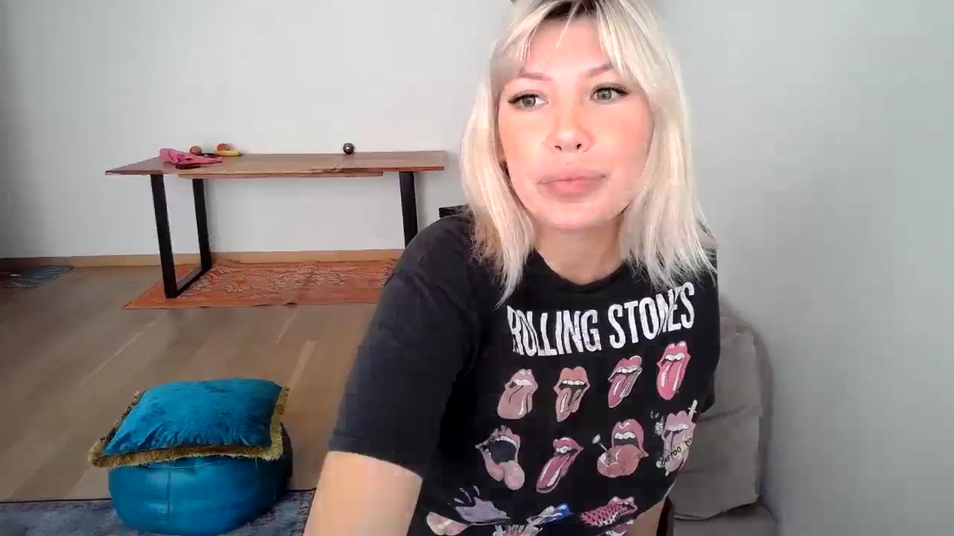 Gallery image thumbnail from Xx_Sandy_xX's myfreecams stream on, 09/18/2023, 15:31 image 5 of 20