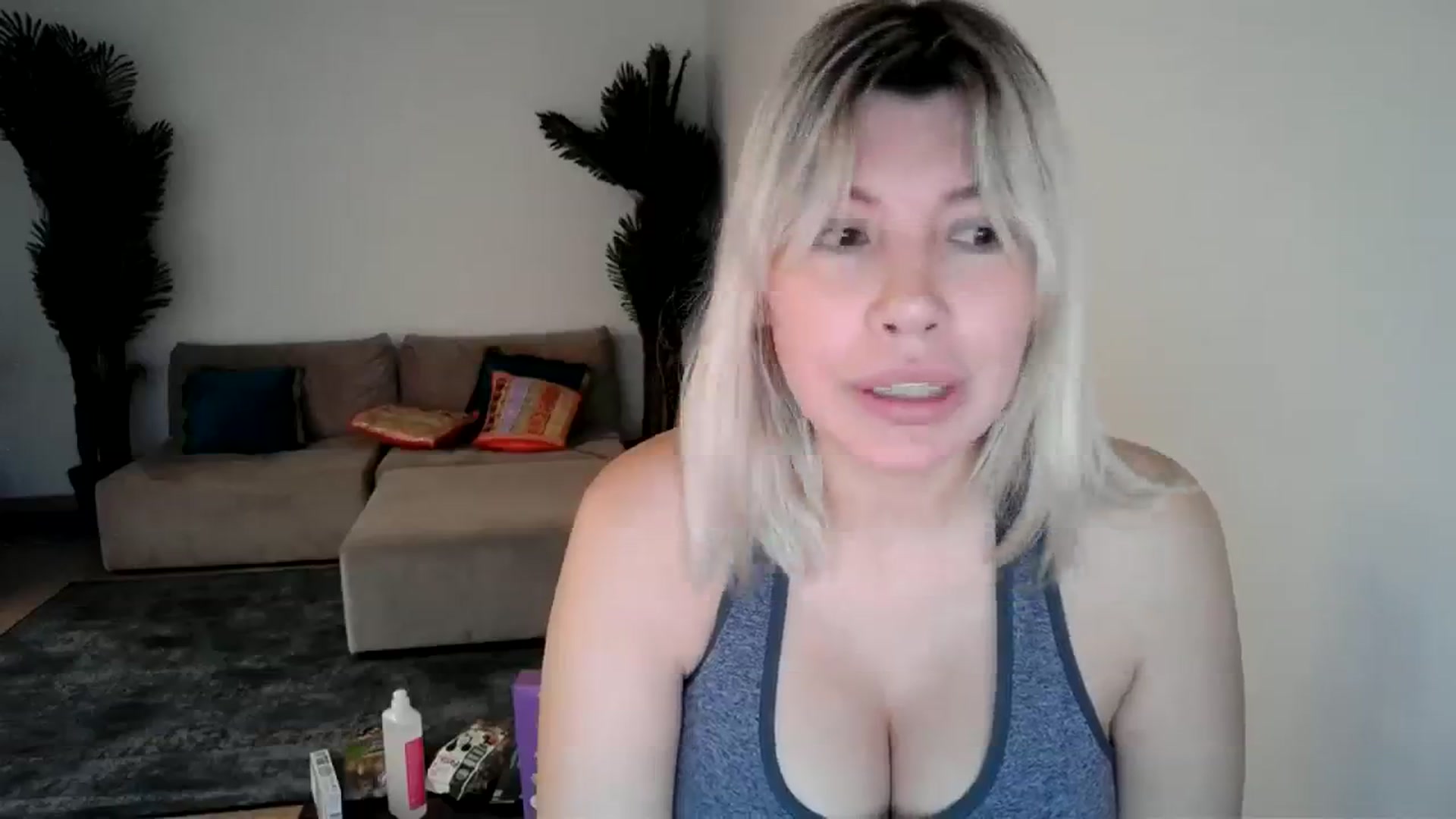 Gallery image thumbnail from Xx_Sandy_xX's myfreecams stream on, 01/08/2024, 15:21 image 19 of 20