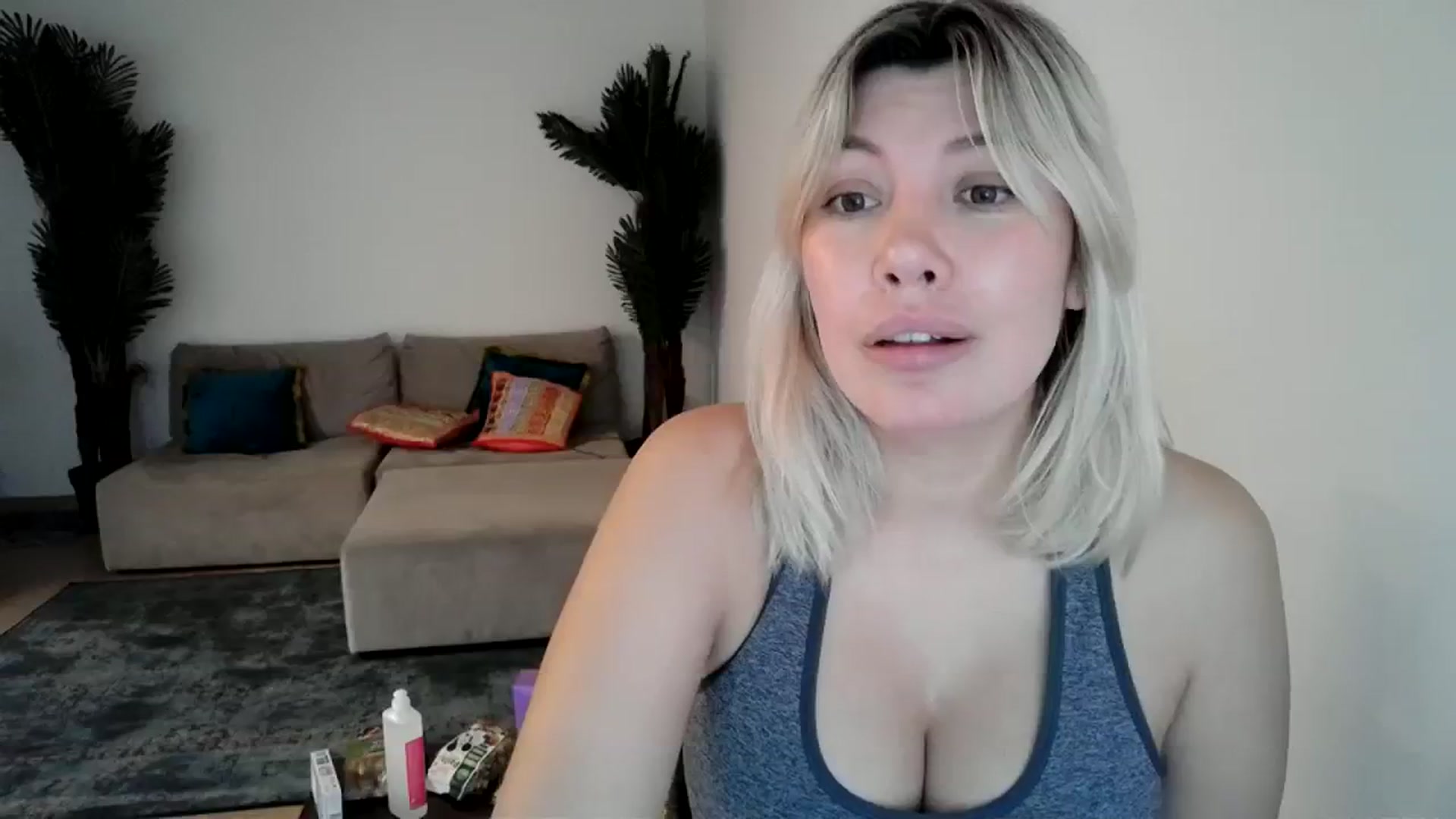 Gallery image thumbnail from Xx_Sandy_xX's myfreecams stream on, 01/08/2024, 15:21 image 16 of 20