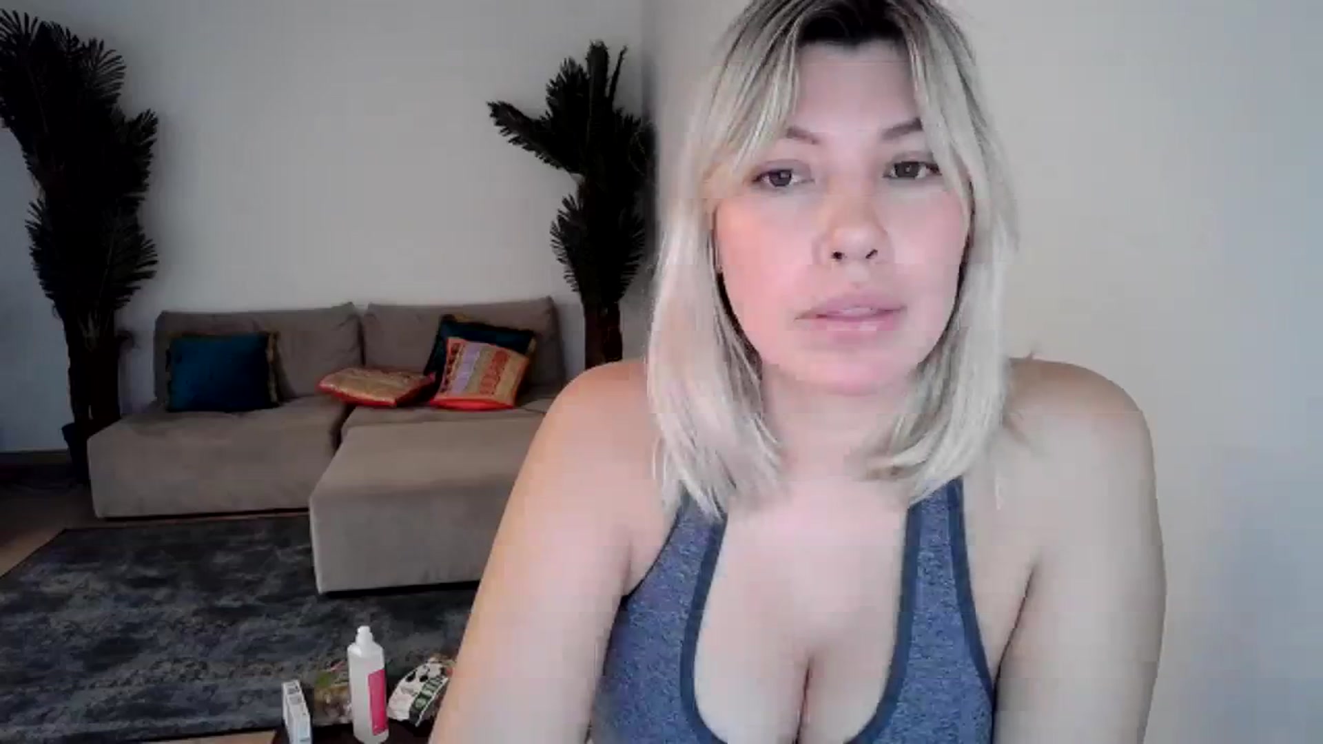 Gallery image thumbnail from Xx_Sandy_xX's myfreecams stream on, 01/08/2024, 15:21 image 6 of 20