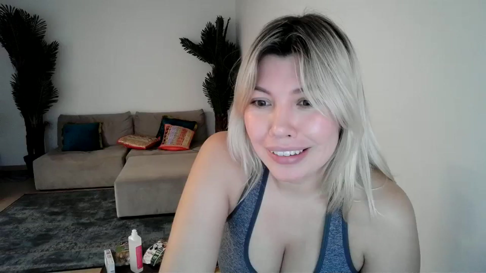 Gallery image thumbnail from Xx_Sandy_xX's myfreecams stream on, 01/08/2024, 15:21 image 15 of 20