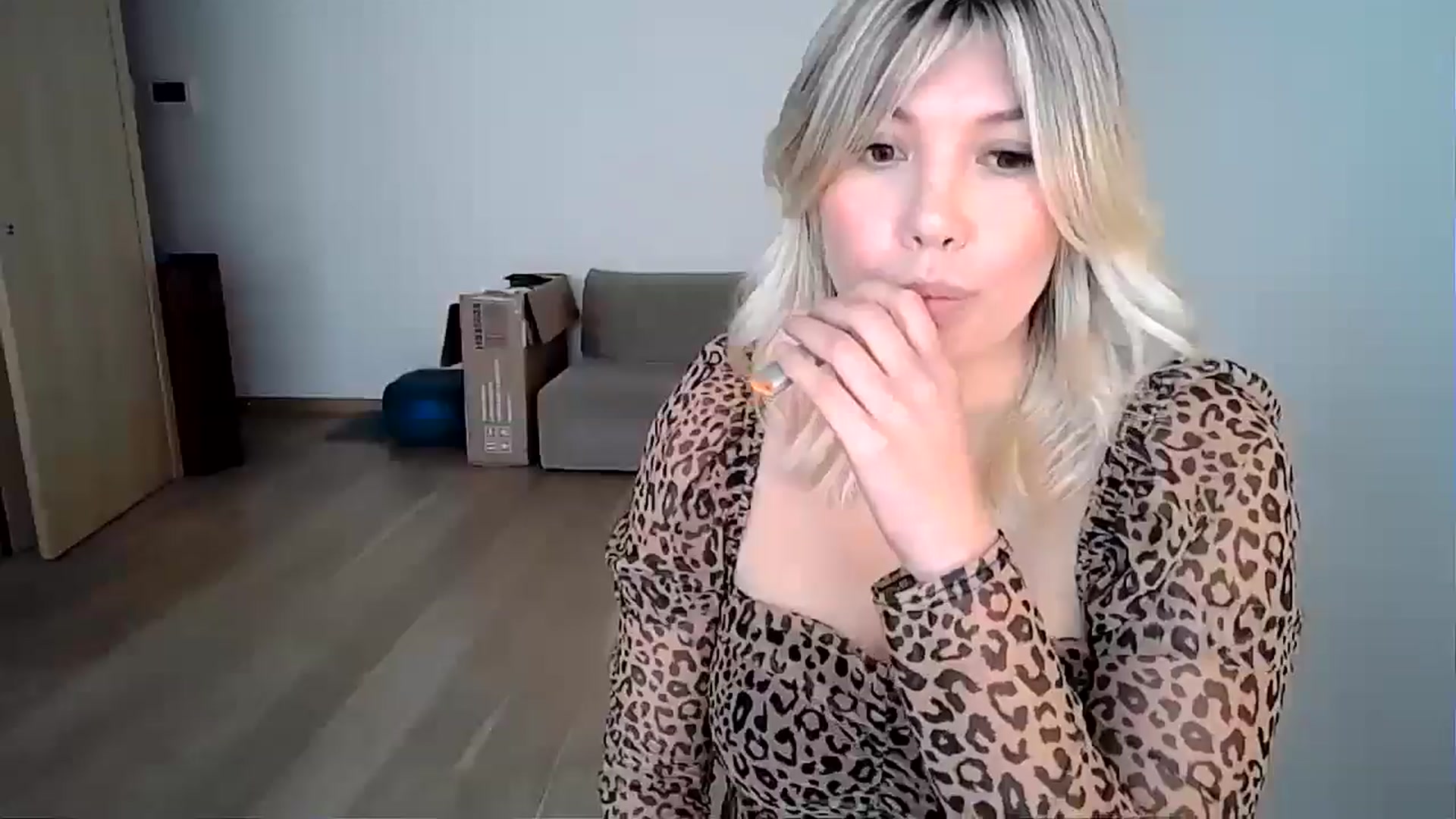 Gallery image thumbnail from Xx_Sandy_xX's myfreecams stream on, 05/14/2024, 14:13 image 18 of 20