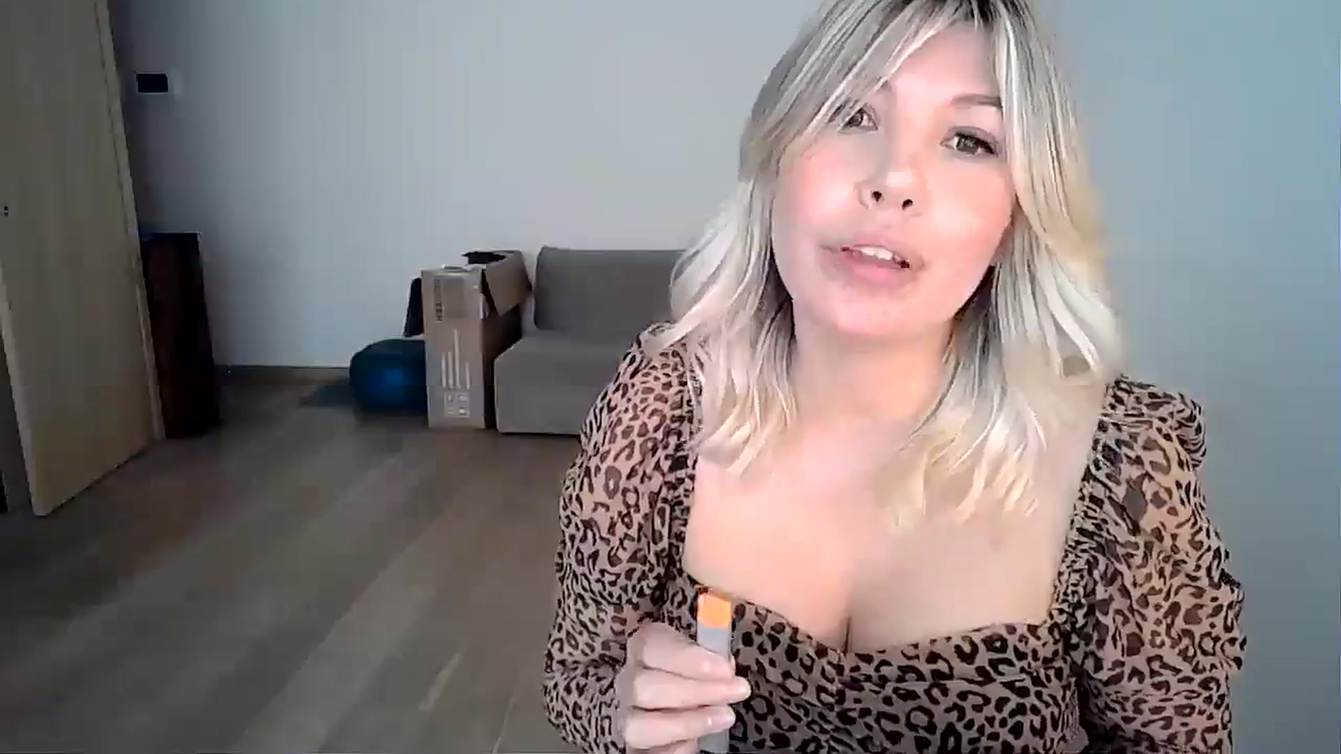 Gallery image thumbnail from Xx_Sandy_xX's myfreecams stream on, 05/14/2024, 14:13 image 17 of 20