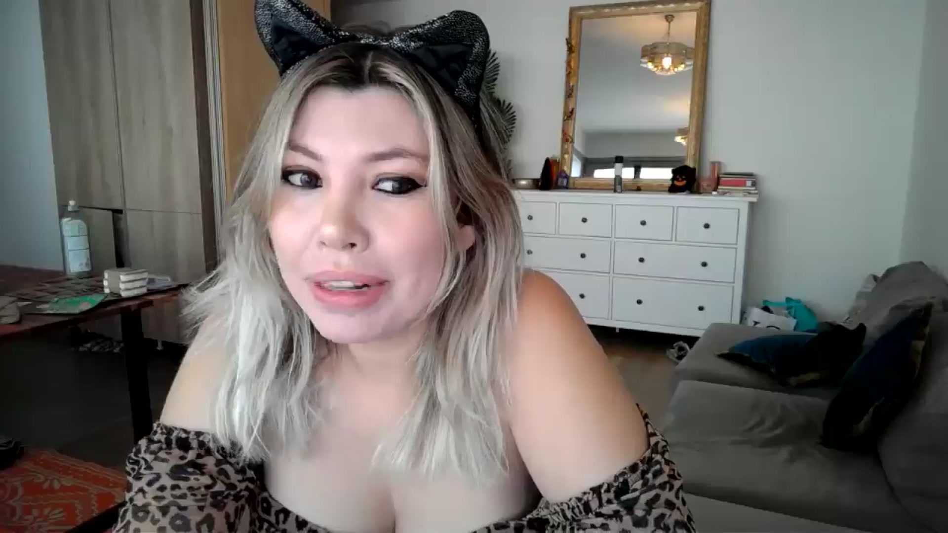 Gallery image thumbnail from Xx_Sandy_xX's myfreecams stream on, 10/31/2024, 15:23 image 2 of 20