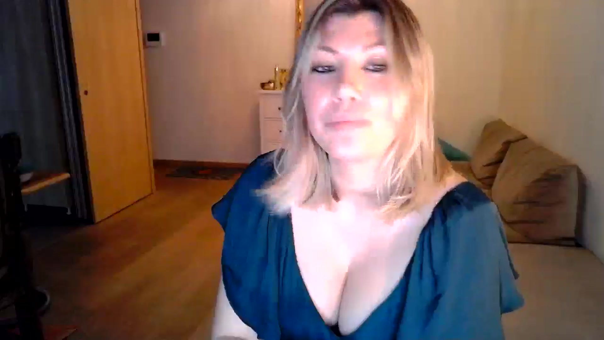 Gallery image thumbnail from Xx_Sandy_xX's myfreecams stream on, 02/15/2025, 18:11 image 16 of 20
