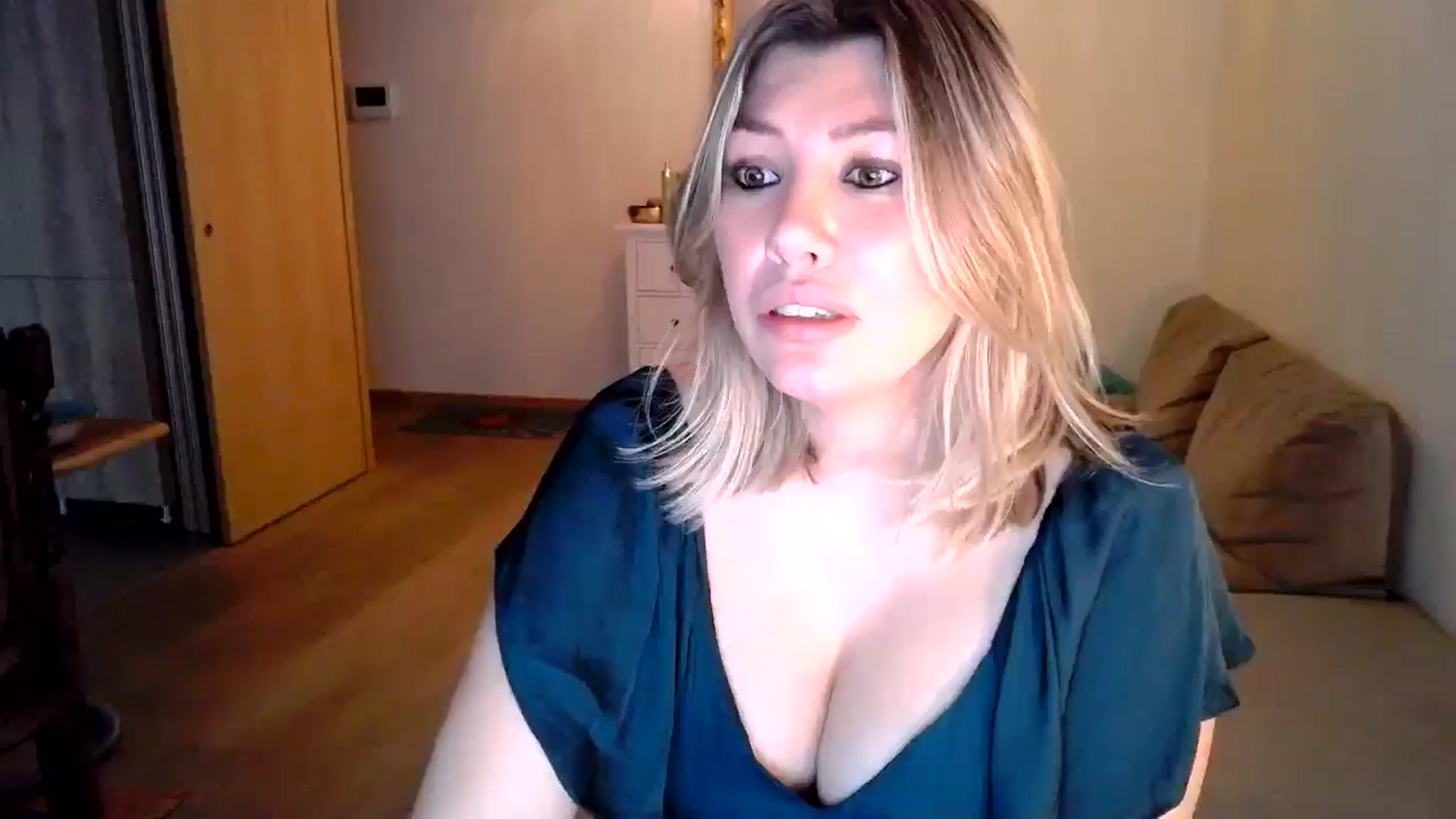 Gallery image thumbnail from Xx_Sandy_xX's myfreecams stream on, 02/15/2025, 18:11 image 11 of 20