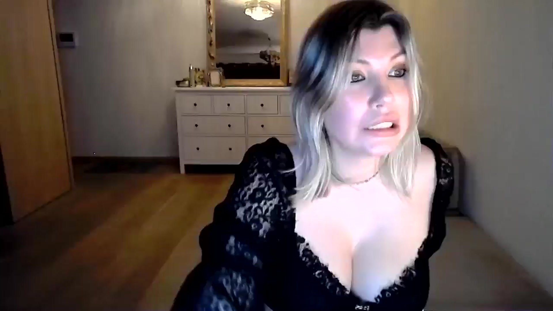 Gallery image thumbnail from Xx_Sandy_xX's myfreecams stream on, 02/15/2025, 20:58 image 13 of 20