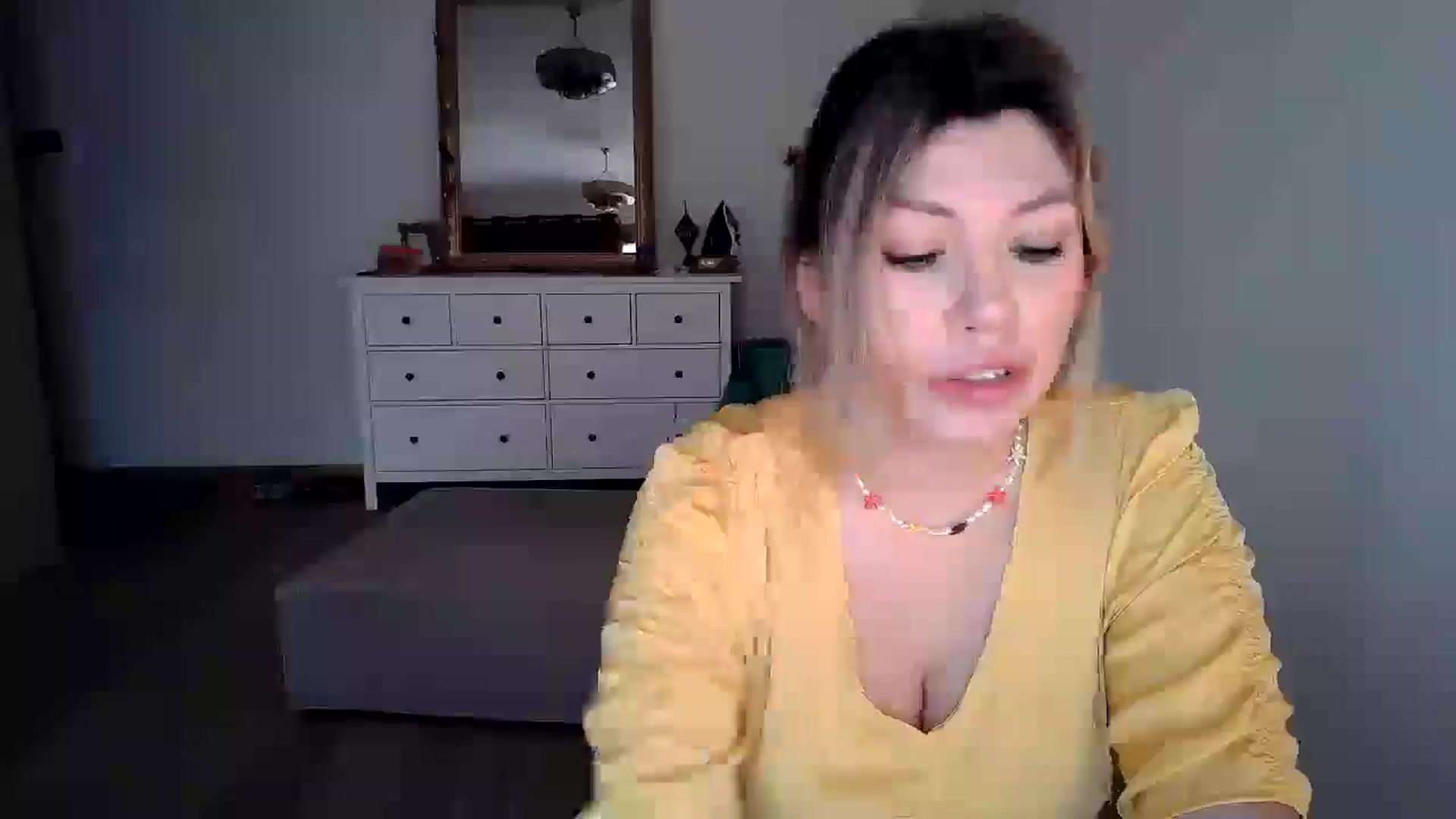 Gallery image thumbnail from Xx_Sandy_xX's myfreecams stream on, 05/02/2025, 11:25 image 11 of 20