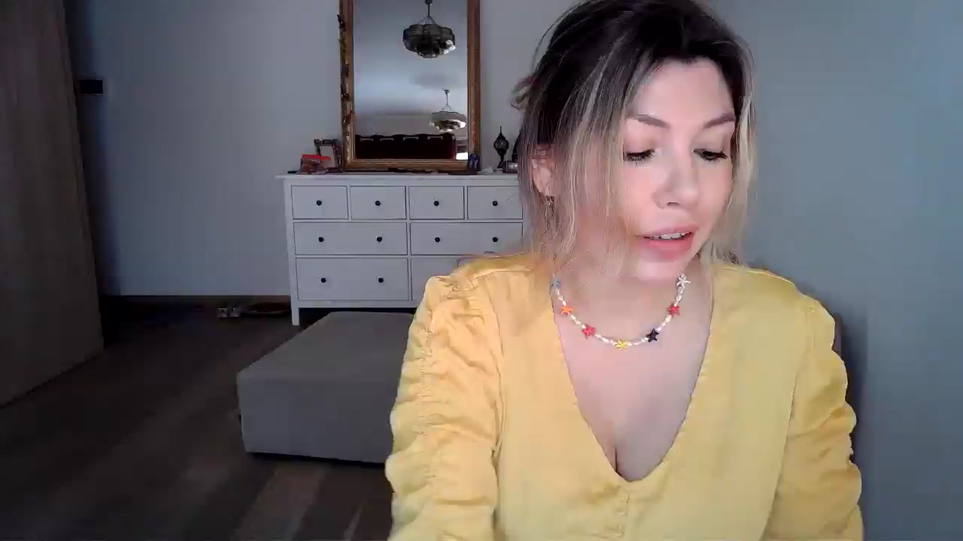 Gallery image thumbnail from Xx_Sandy_xX's myfreecams stream on, 05/02/2025, 11:25 image 17 of 20