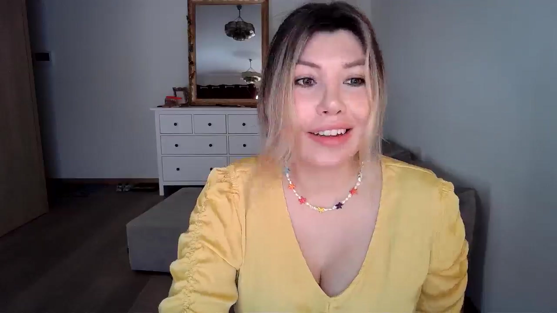 Gallery image thumbnail from Xx_Sandy_xX's myfreecams stream on, 05/02/2025, 11:25 image 20 of 20
