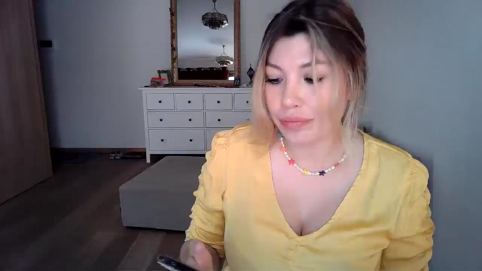 Gallery image thumbnail from Xx_Sandy_xX's myfreecams stream on, 05/02/2025, 11:25 image 18 of 20
