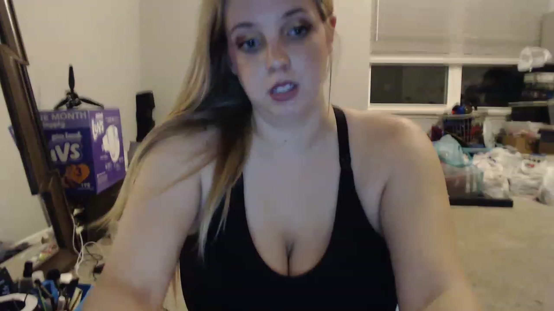 Gallery image thumbnail from Xxharleyqueen's myfreecams stream on, 07/17/2023, 03:25 image 14 of 20