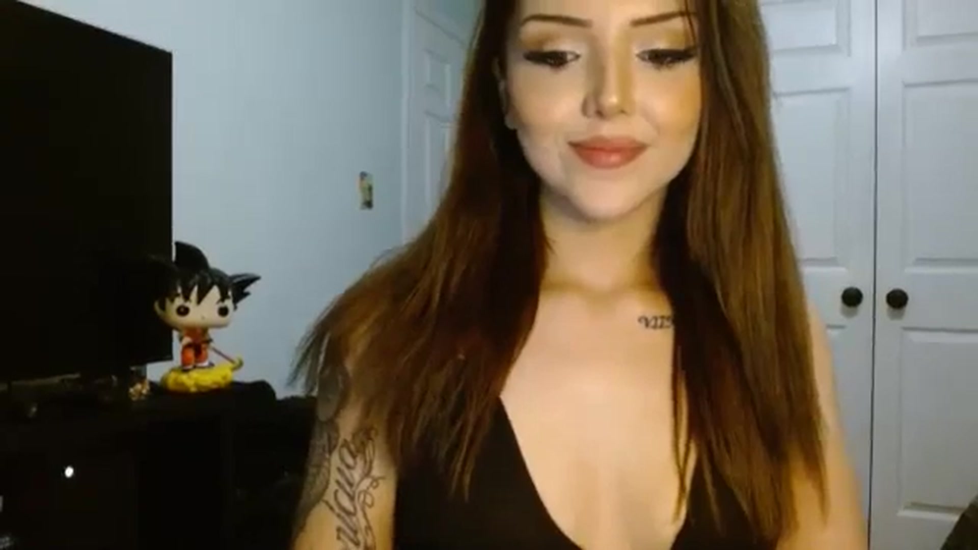 Gallery image thumbnail from XxxSaiyanQ's myfreecams stream on, 07/14/2024, 05:50 image 18 of 20