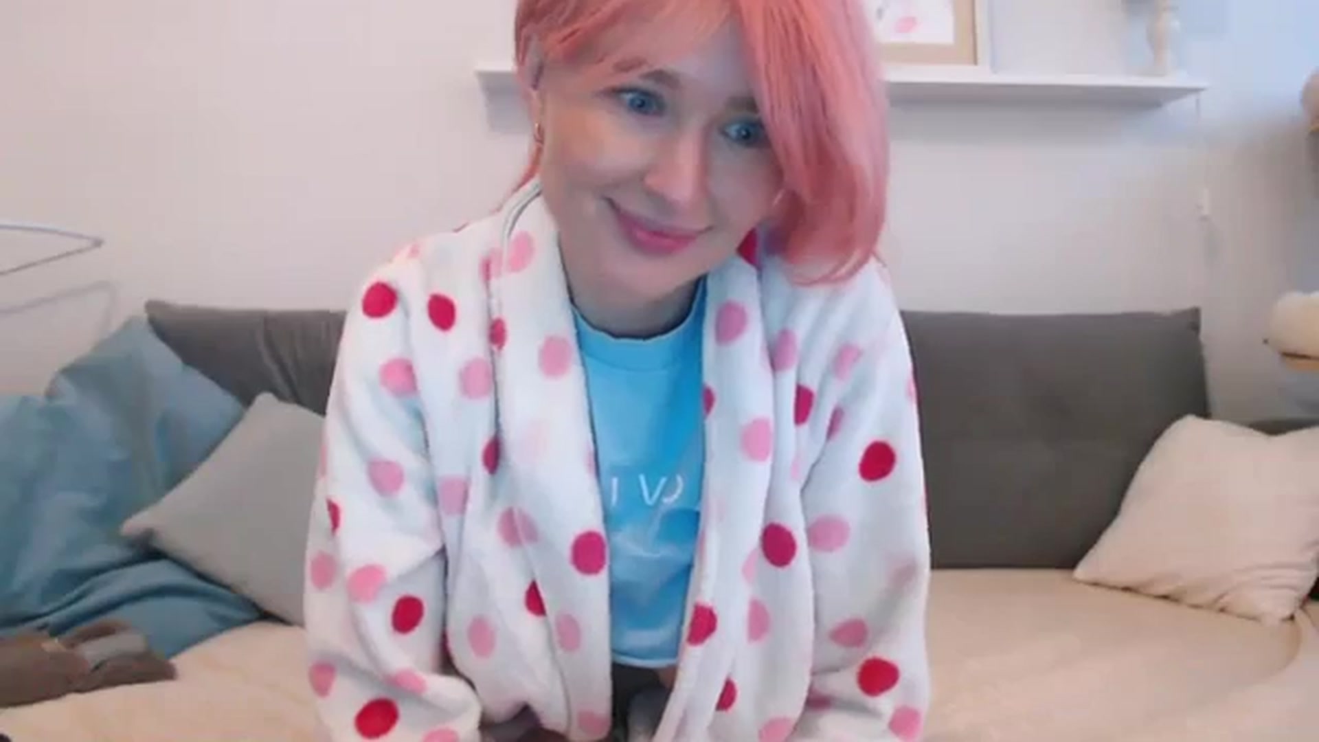 Gallery image thumbnail from Xxxawesomeart's myfreecams stream on, 10/31/2023, 14:33 image 16 of 20