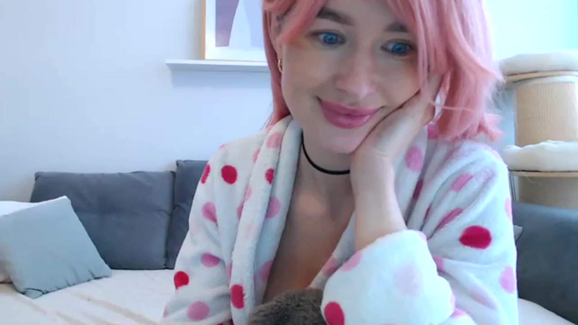 Gallery image thumbnail from Xxxawesomeart's myfreecams stream on, 12/07/2023, 12:54 image 12 of 20