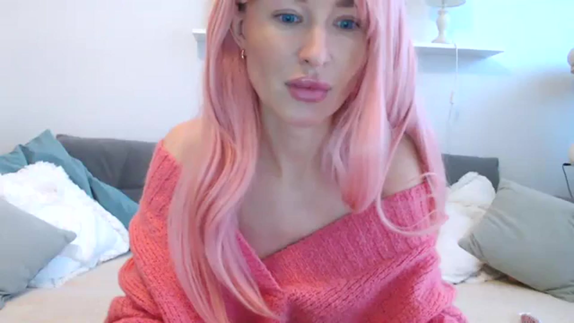 Gallery image thumbnail from Xxxawesomeart's myfreecams stream on, 12/26/2023, 12:14 image 1 of 20