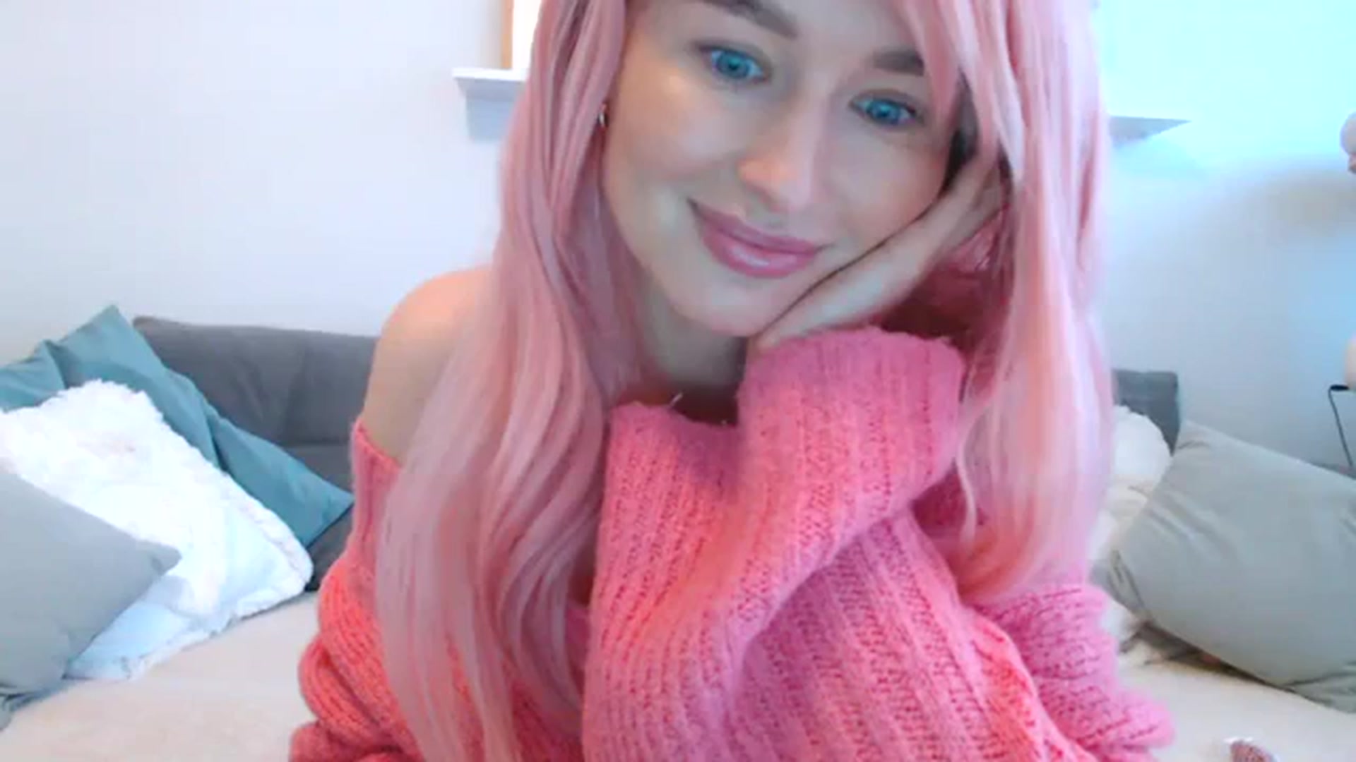 Gallery image thumbnail from Xxxawesomeart's myfreecams stream on, 12/26/2023, 12:14 image 5 of 20
