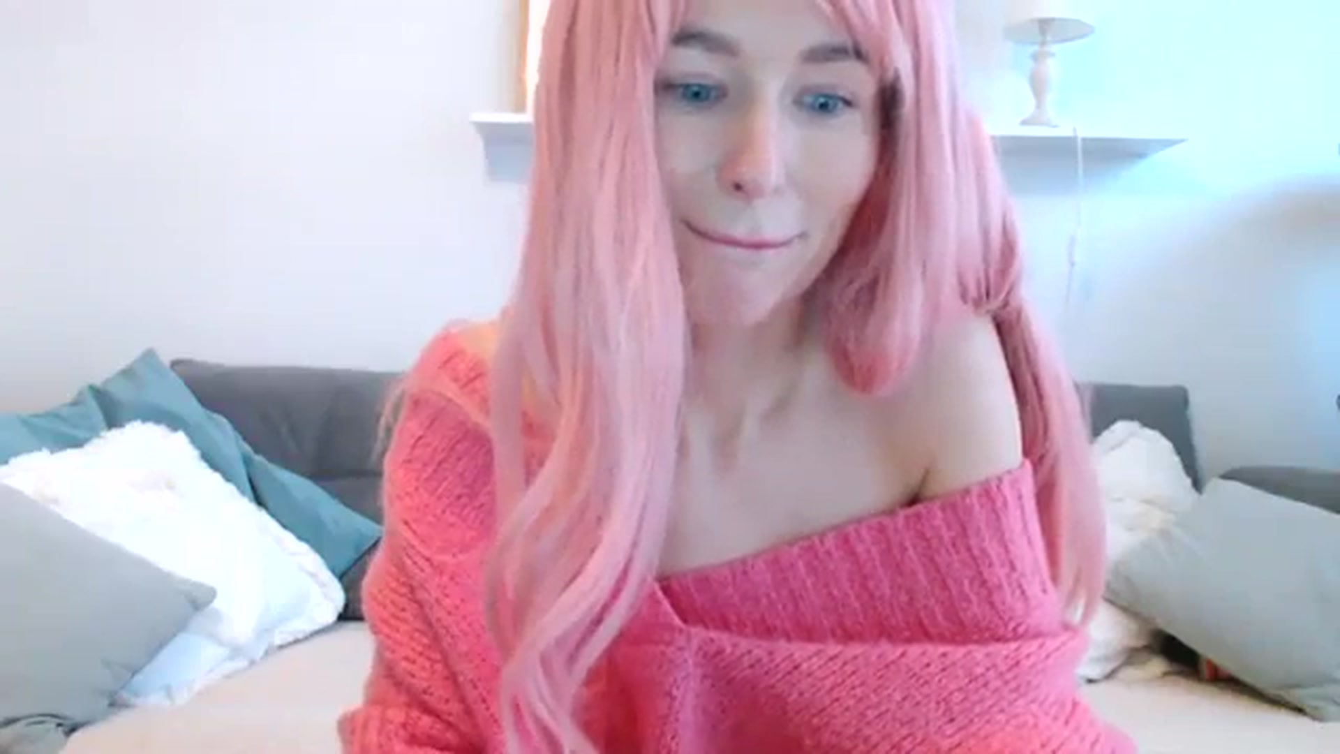 Gallery image thumbnail from Xxxawesomeart's myfreecams stream on, 12/26/2023, 13:12 image 10 of 20