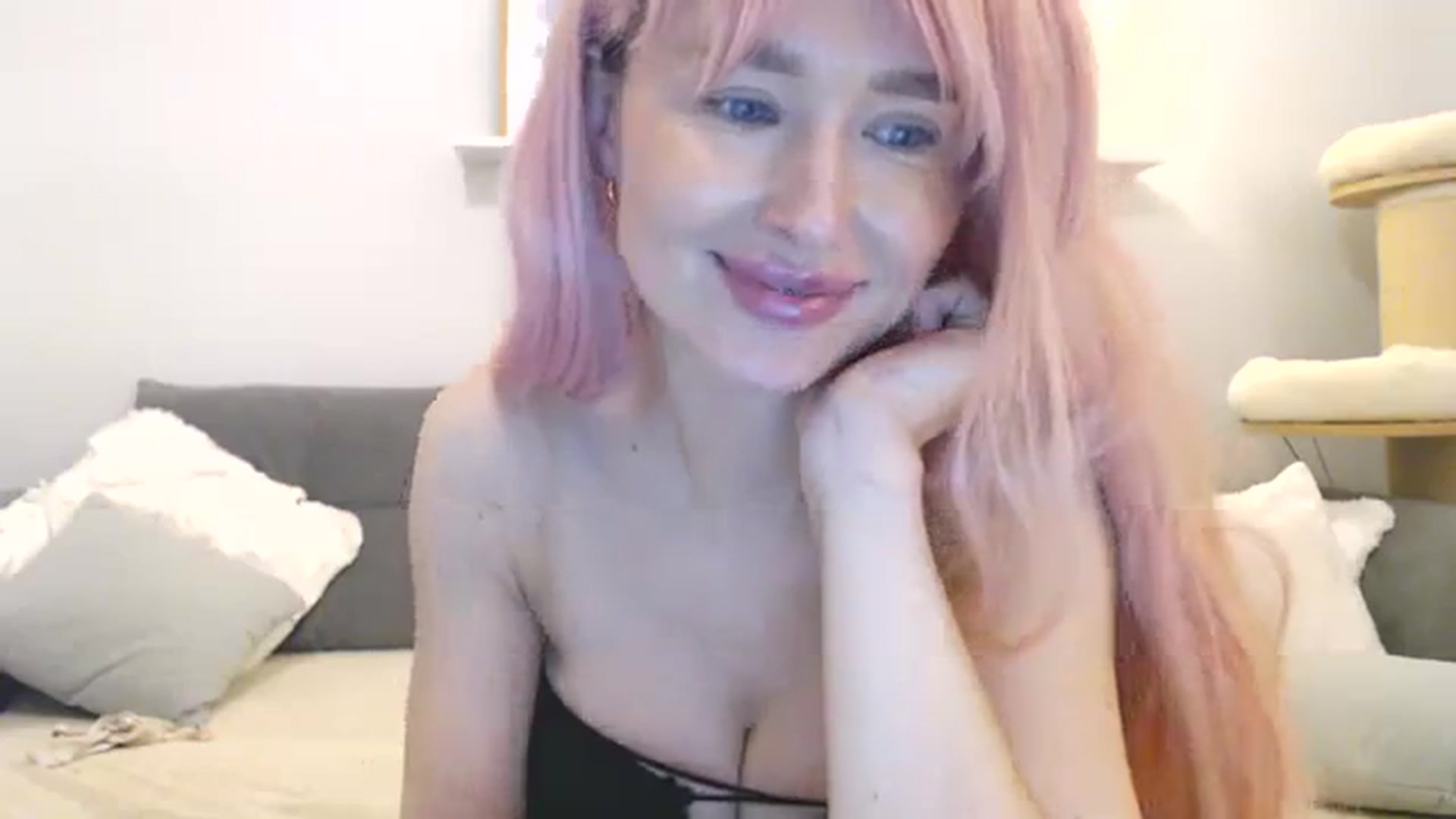 Gallery image thumbnail from Xxxawesomeart's myfreecams stream on, 12/31/2023, 16:52 image 3 of 20