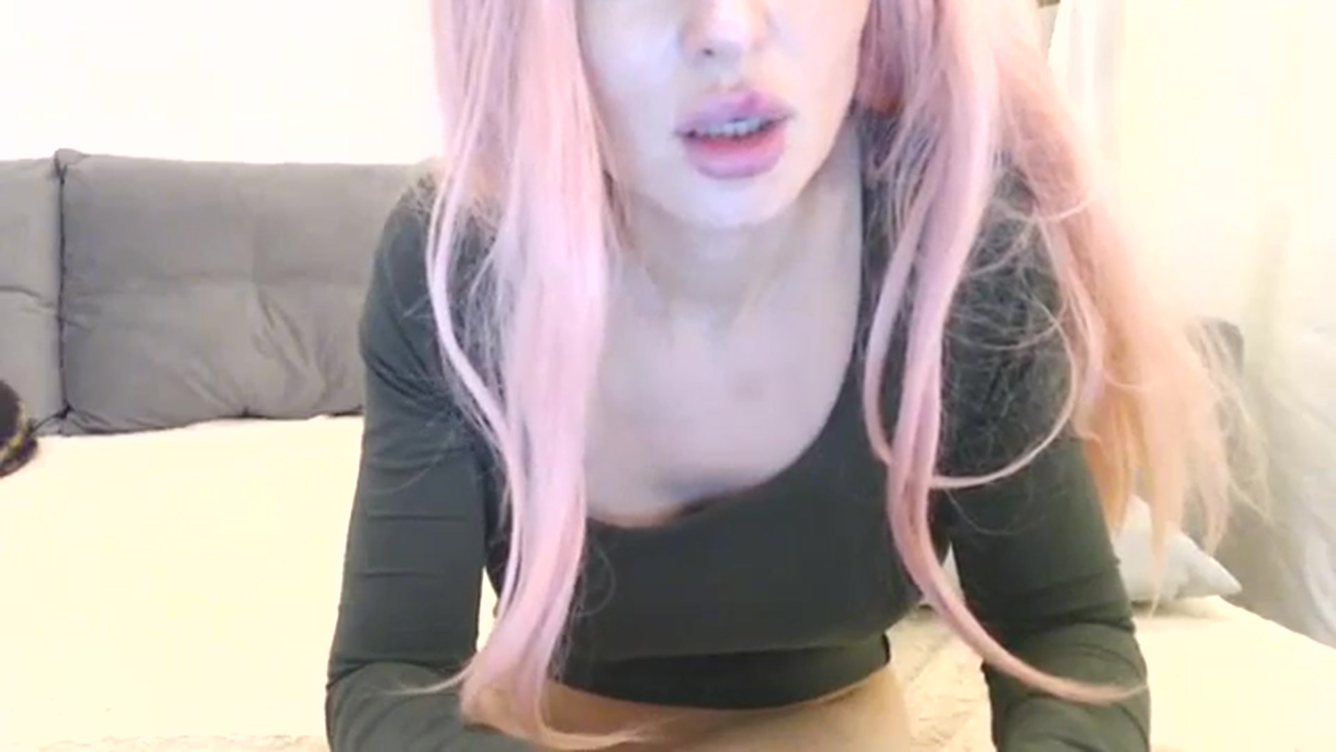 Gallery image thumbnail from Xxxawesomeart's myfreecams stream on, 12/31/2023, 18:43 image 14 of 20
