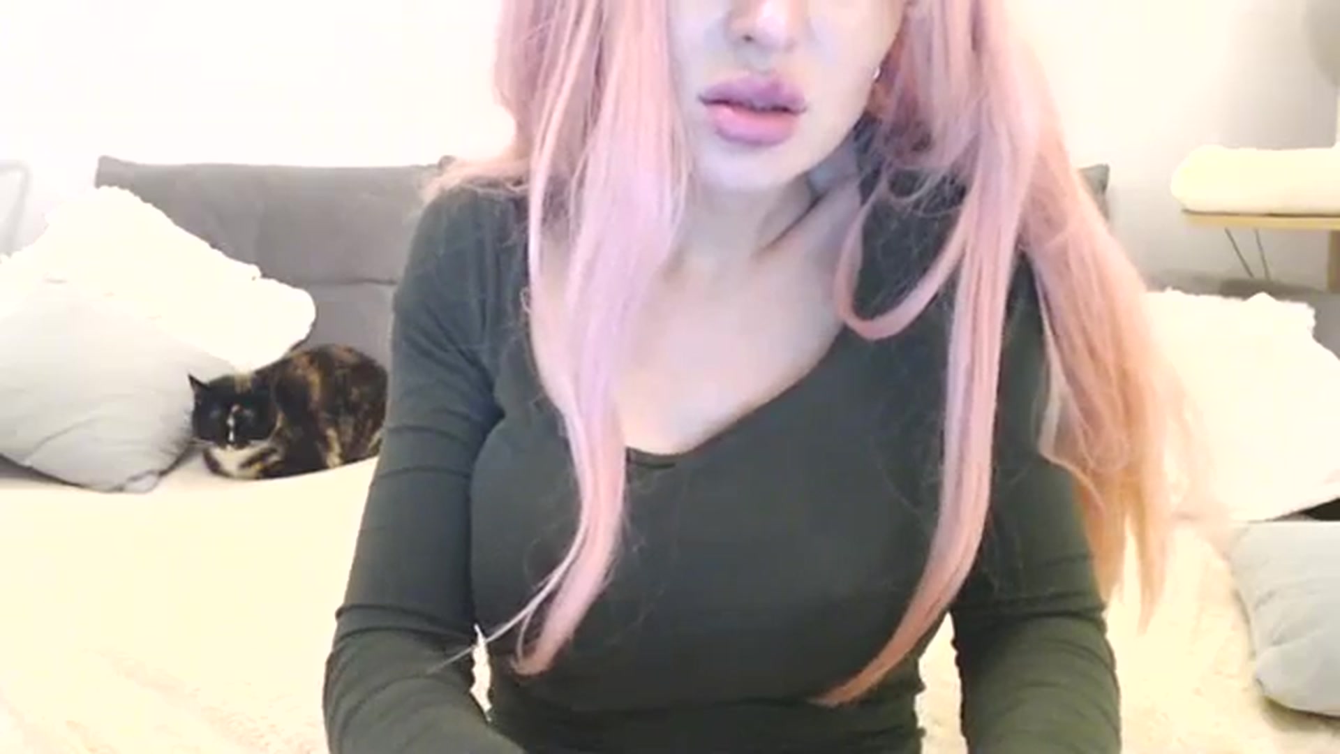 Gallery image thumbnail from Xxxawesomeart's myfreecams stream on, 12/31/2023, 18:43 image 12 of 20