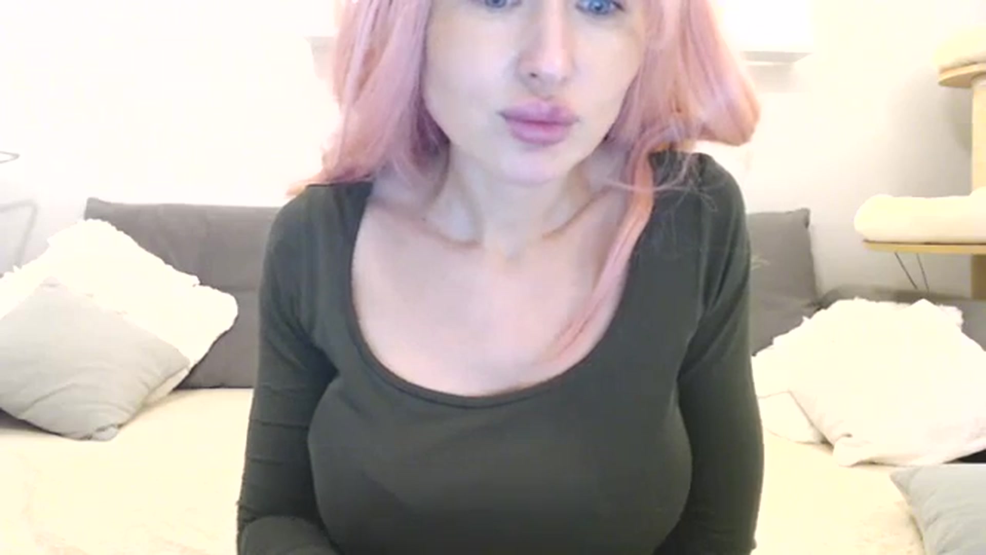 Gallery image thumbnail from Xxxawesomeart's myfreecams stream on, 12/31/2023, 18:43 image 5 of 20