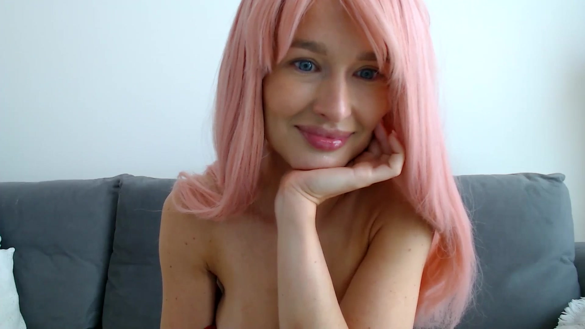Gallery image thumbnail from Xxxawesomeart's myfreecams stream on, 06/10/2024, 13:18 image 8 of 20