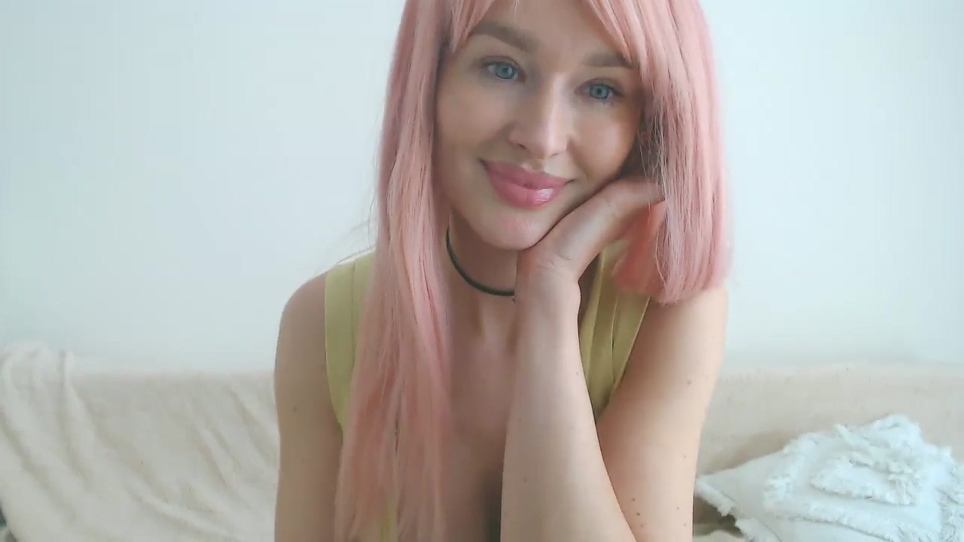 Gallery image thumbnail from Xxxawesomeart's myfreecams stream on, 08/25/2024, 13:05 image 18 of 20