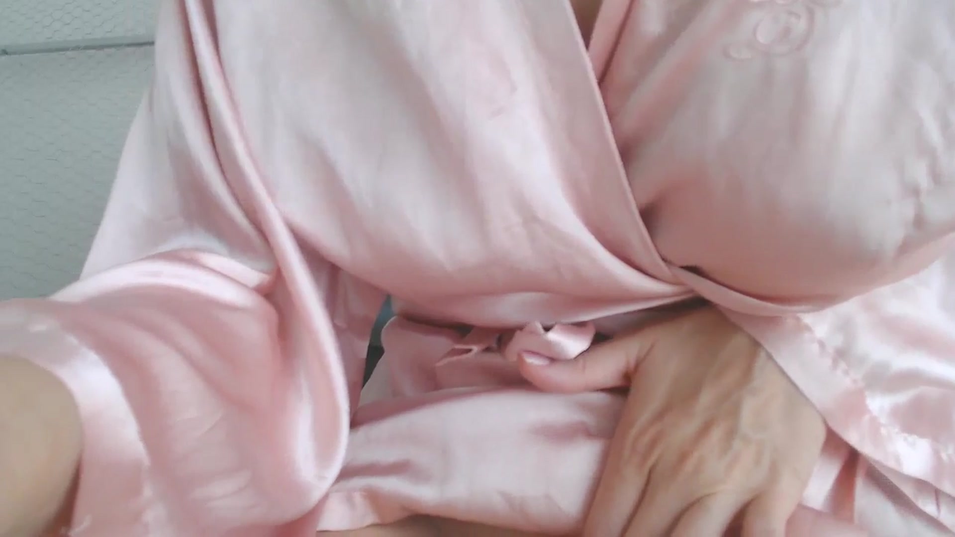 Gallery image thumbnail from Xxxawesomeart's myfreecams stream on, 09/11/2024, 13:37 image 13 of 20