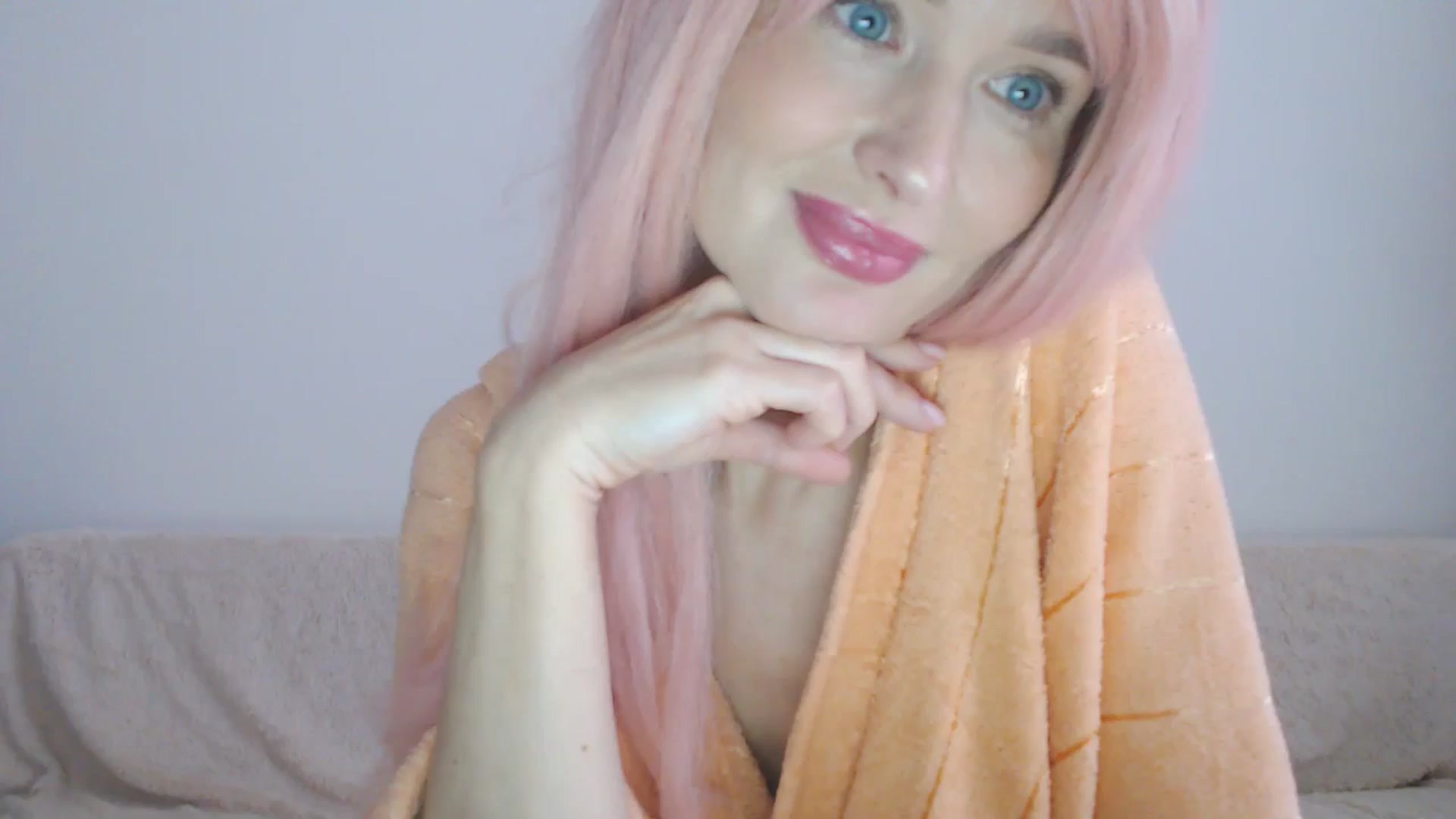 Gallery image thumbnail from Xxxawesomeart's myfreecams stream on, 10/13/2024, 14:47 image 3 of 20