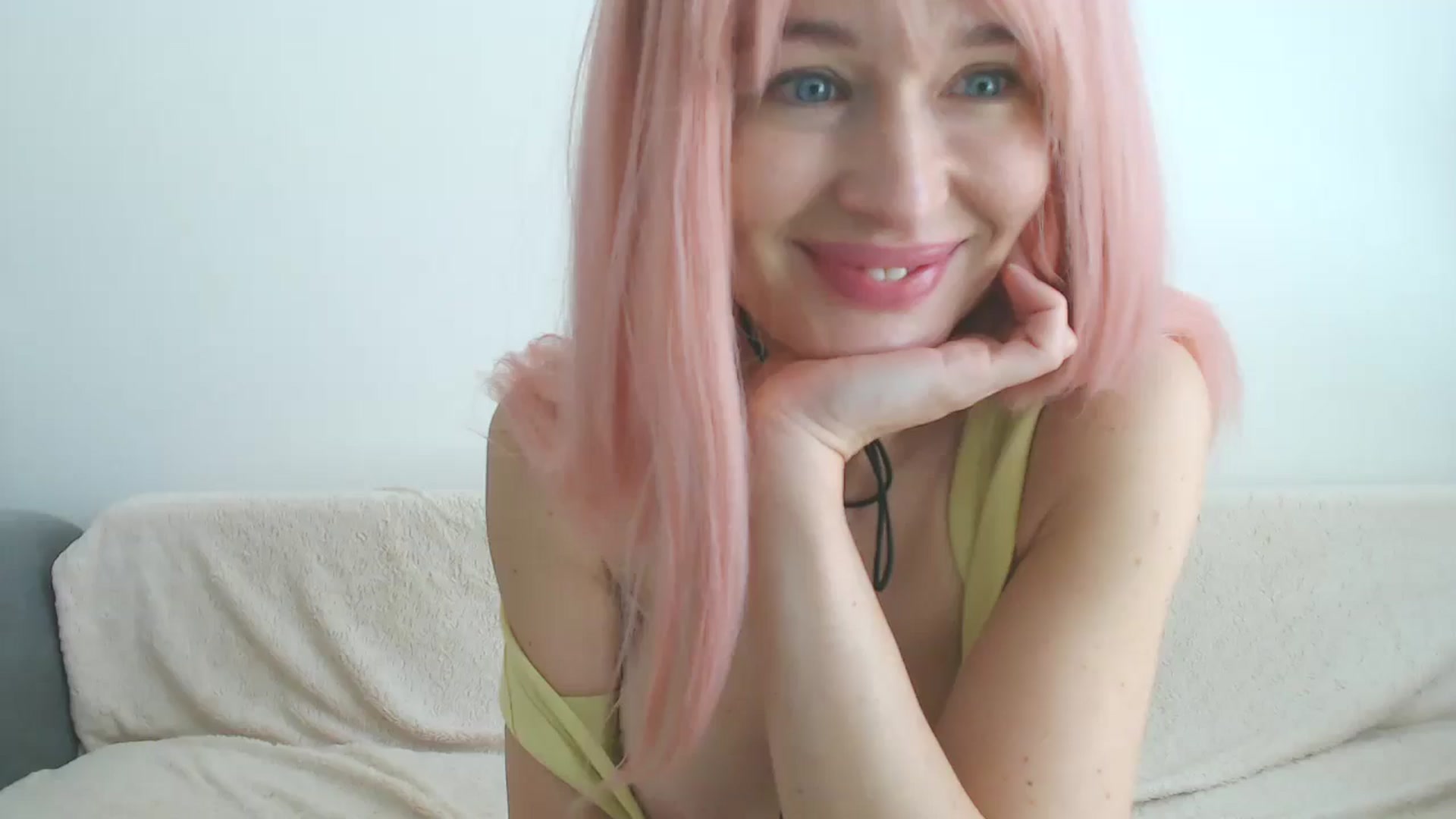 Gallery image thumbnail from Xxxawesomeart's myfreecams stream on, 10/20/2024, 13:03 image 1 of 20