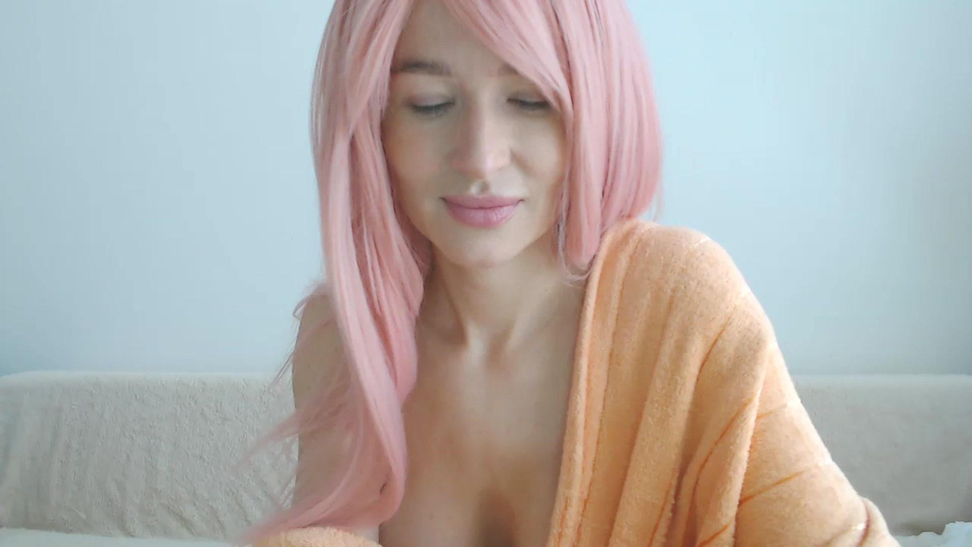 Gallery image thumbnail from Xxxawesomeart's myfreecams stream on, 10/21/2024, 10:43 image 2 of 20