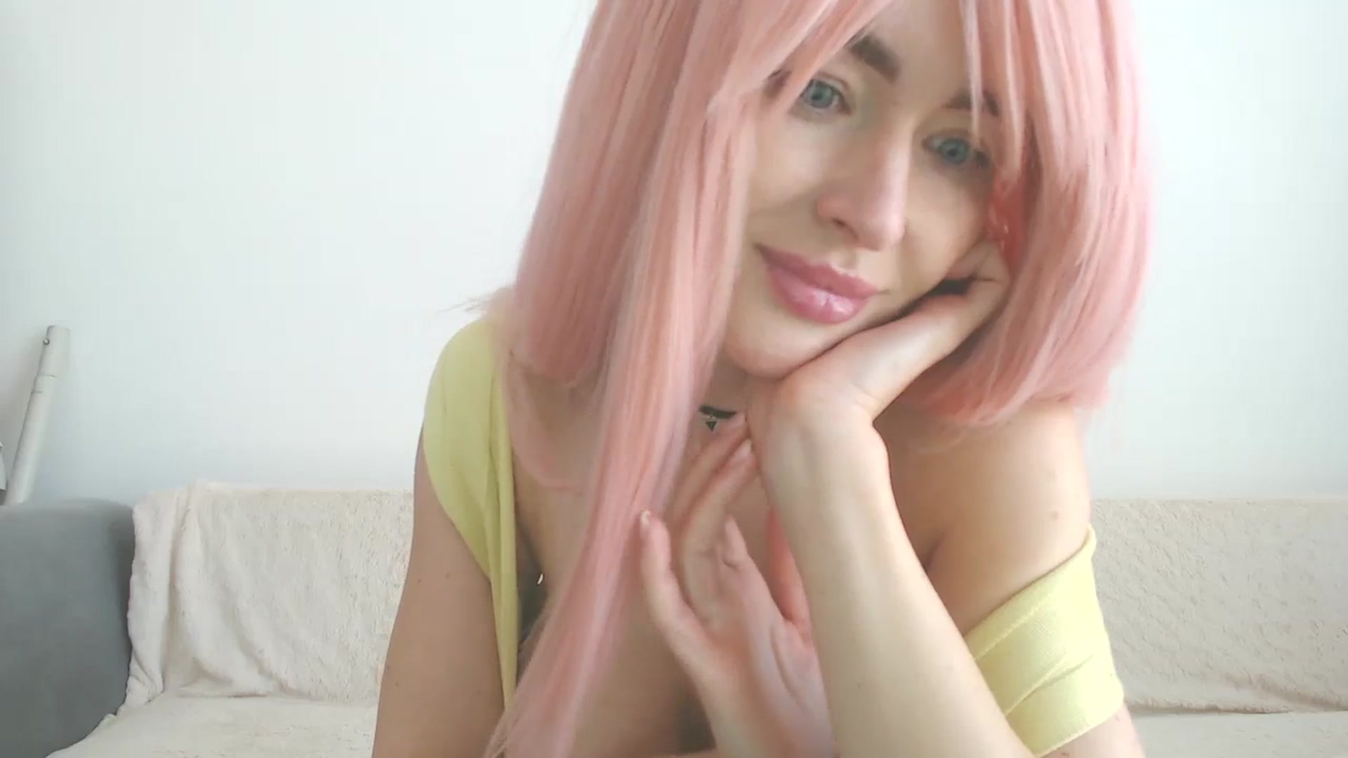 Gallery image thumbnail from Xxxawesomeart's myfreecams stream on, 10/25/2024, 11:23 image 6 of 20