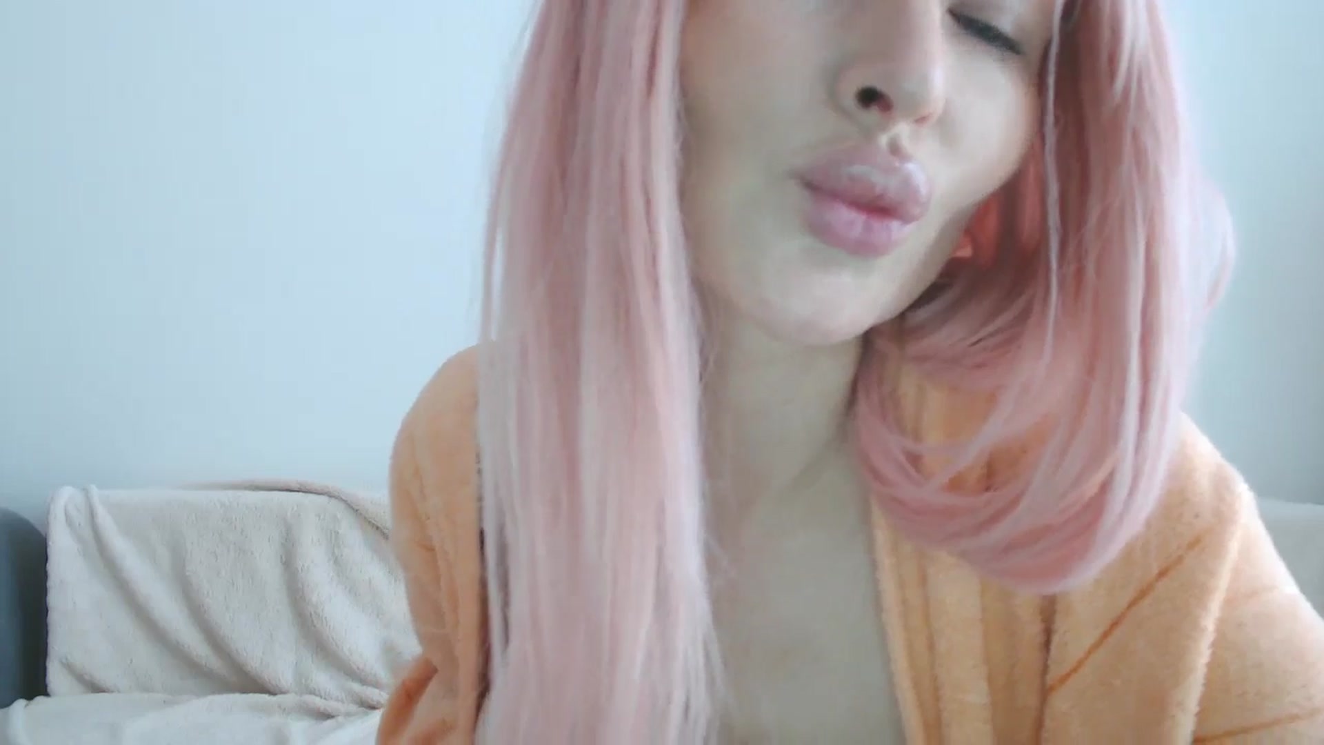 Gallery image thumbnail from Xxxawesomeart's myfreecams stream on, 10/29/2024, 10:42 image 8 of 20
