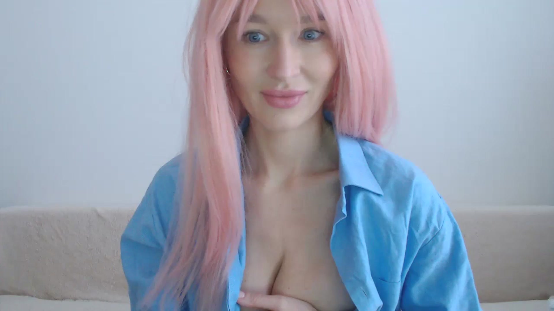 Gallery image thumbnail from Xxxawesomeart's myfreecams stream on, 11/29/2024, 11:31 image 8 of 20