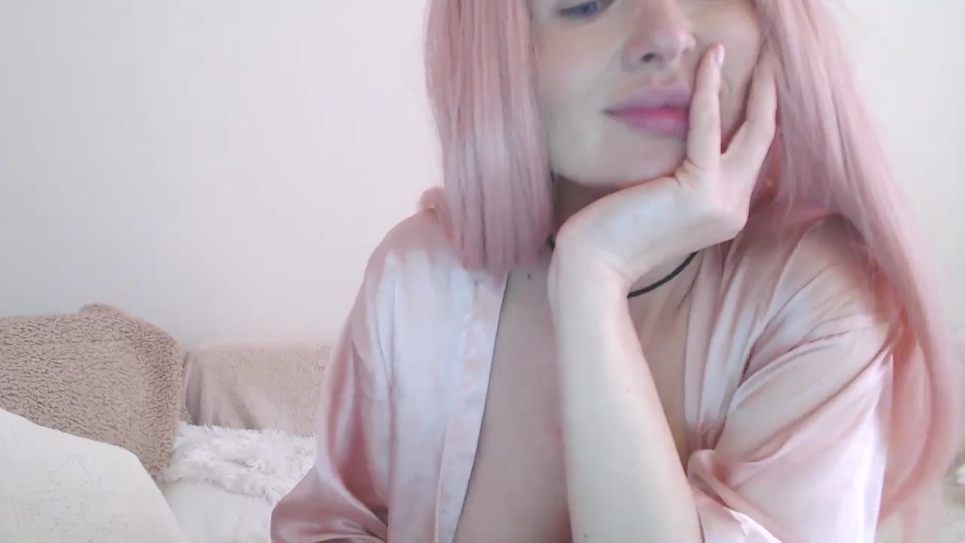 Gallery image thumbnail from Xxxawesomeart's myfreecams stream on, 12/13/2024, 14:24 image 14 of 20