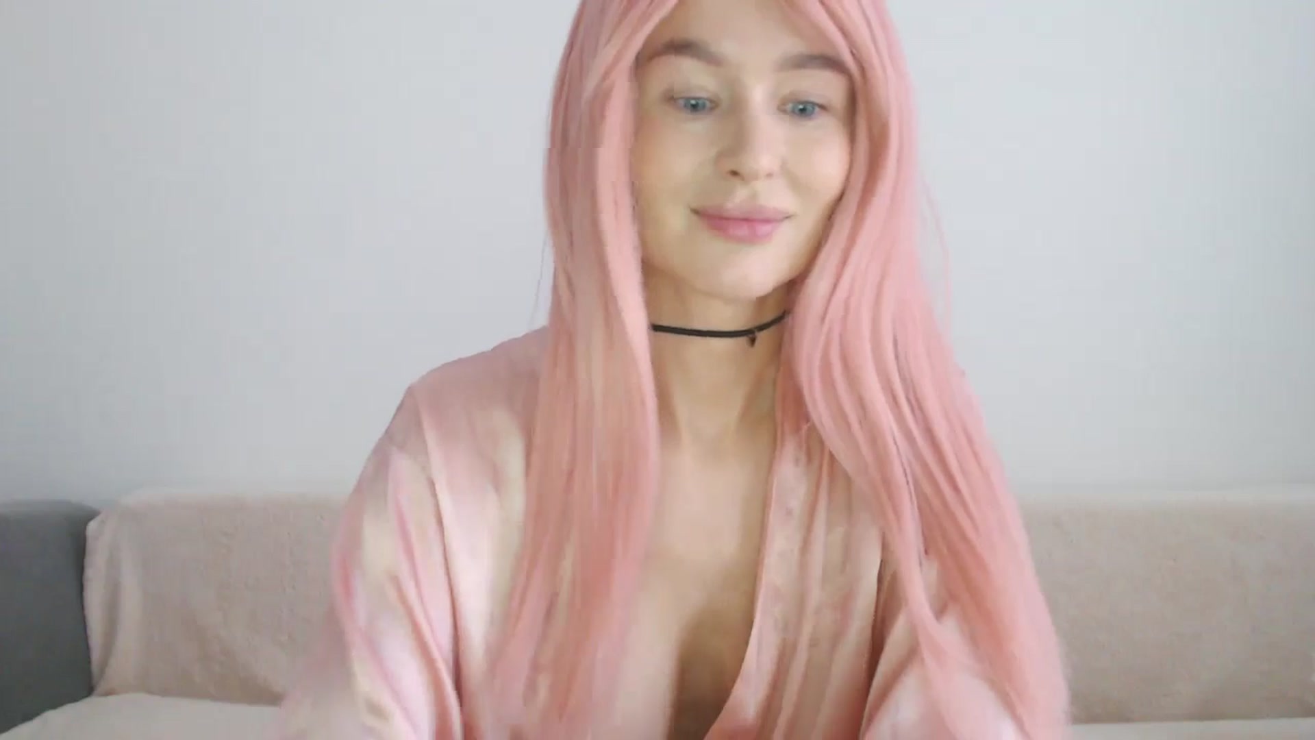 Gallery image thumbnail from Xxxawesomeart's myfreecams stream on, 12/17/2024, 13:29 image 14 of 20