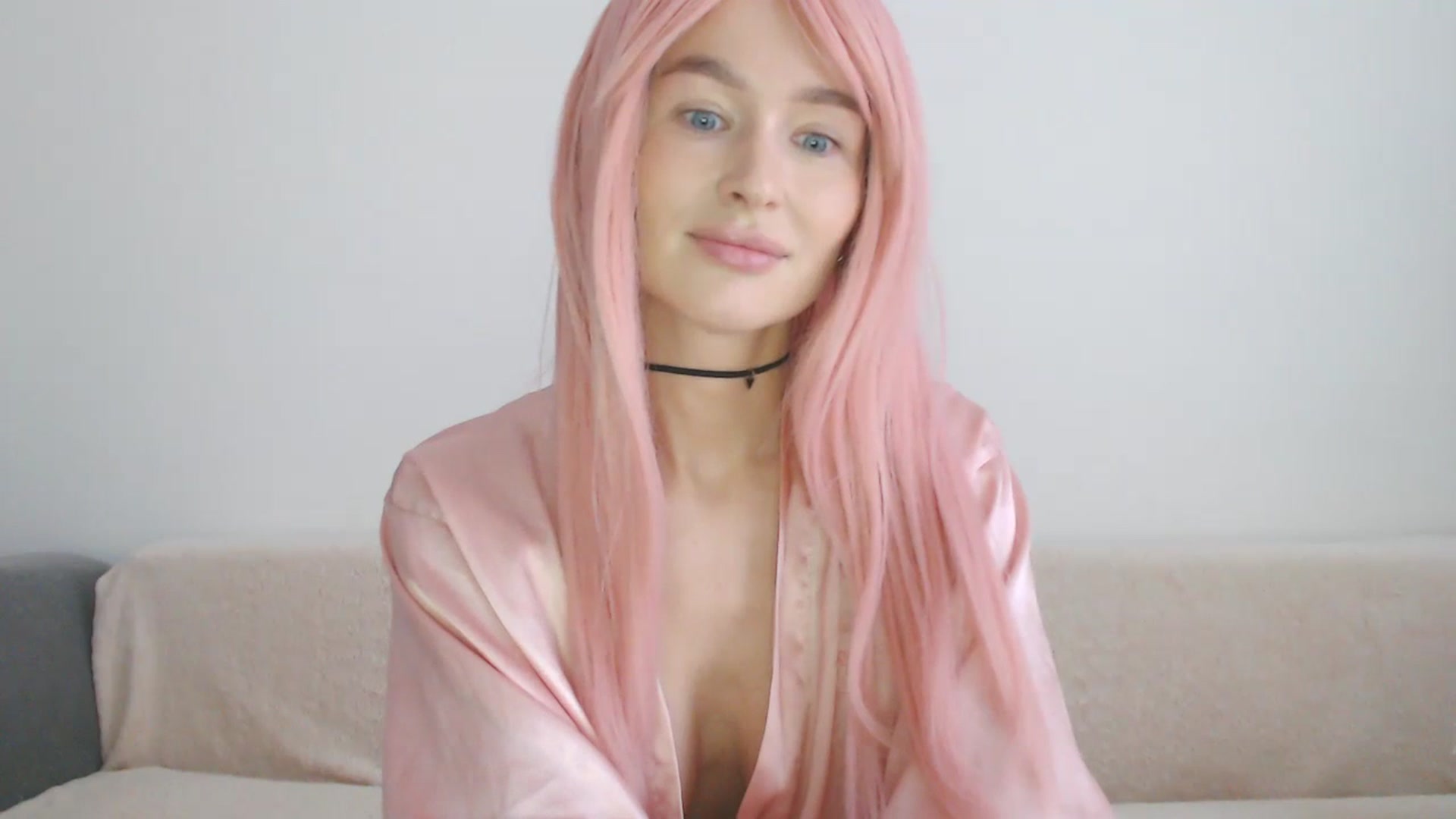 Gallery image thumbnail from Xxxawesomeart's myfreecams stream on, 12/17/2024, 13:29 image 15 of 20