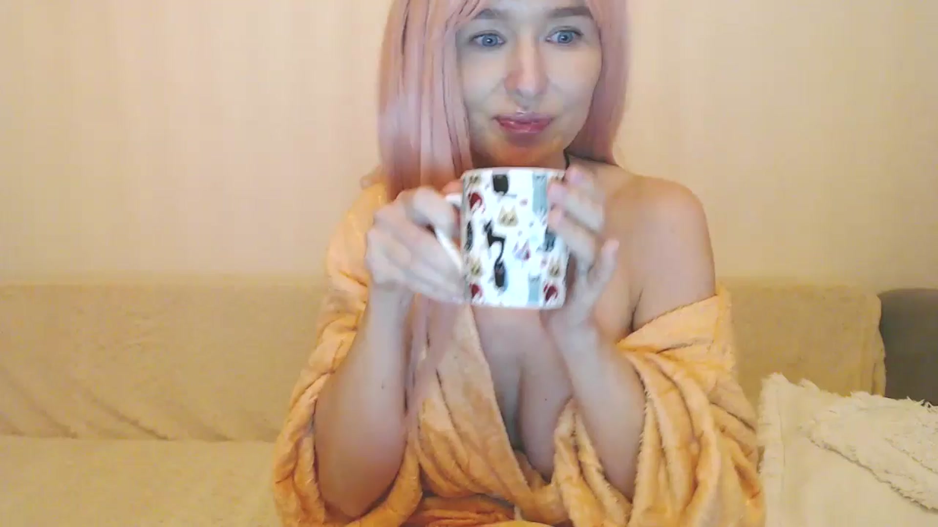 Gallery image thumbnail from Xxxawesomeart's myfreecams stream on, 12/22/2024, 15:04 image 6 of 20