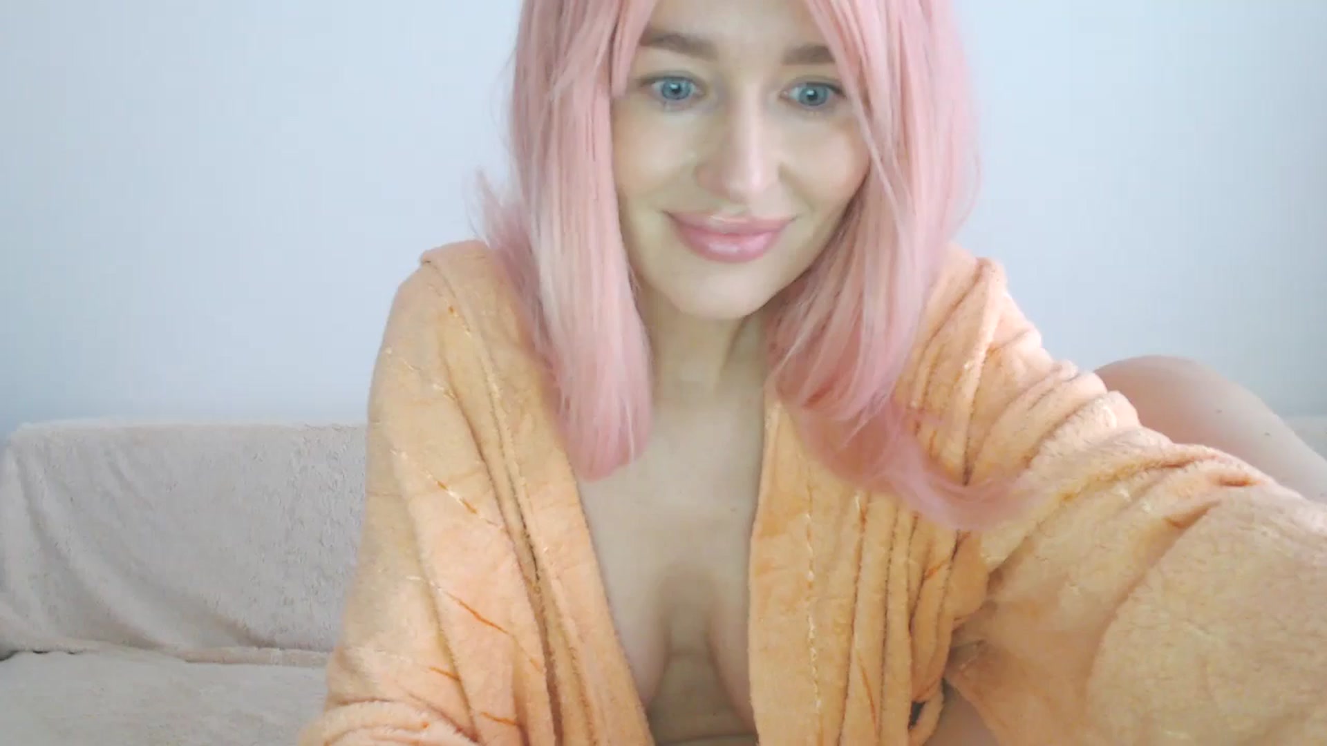 Gallery image thumbnail from Xxxawesomeart's myfreecams stream on, 12/23/2024, 12:07 image 16 of 20