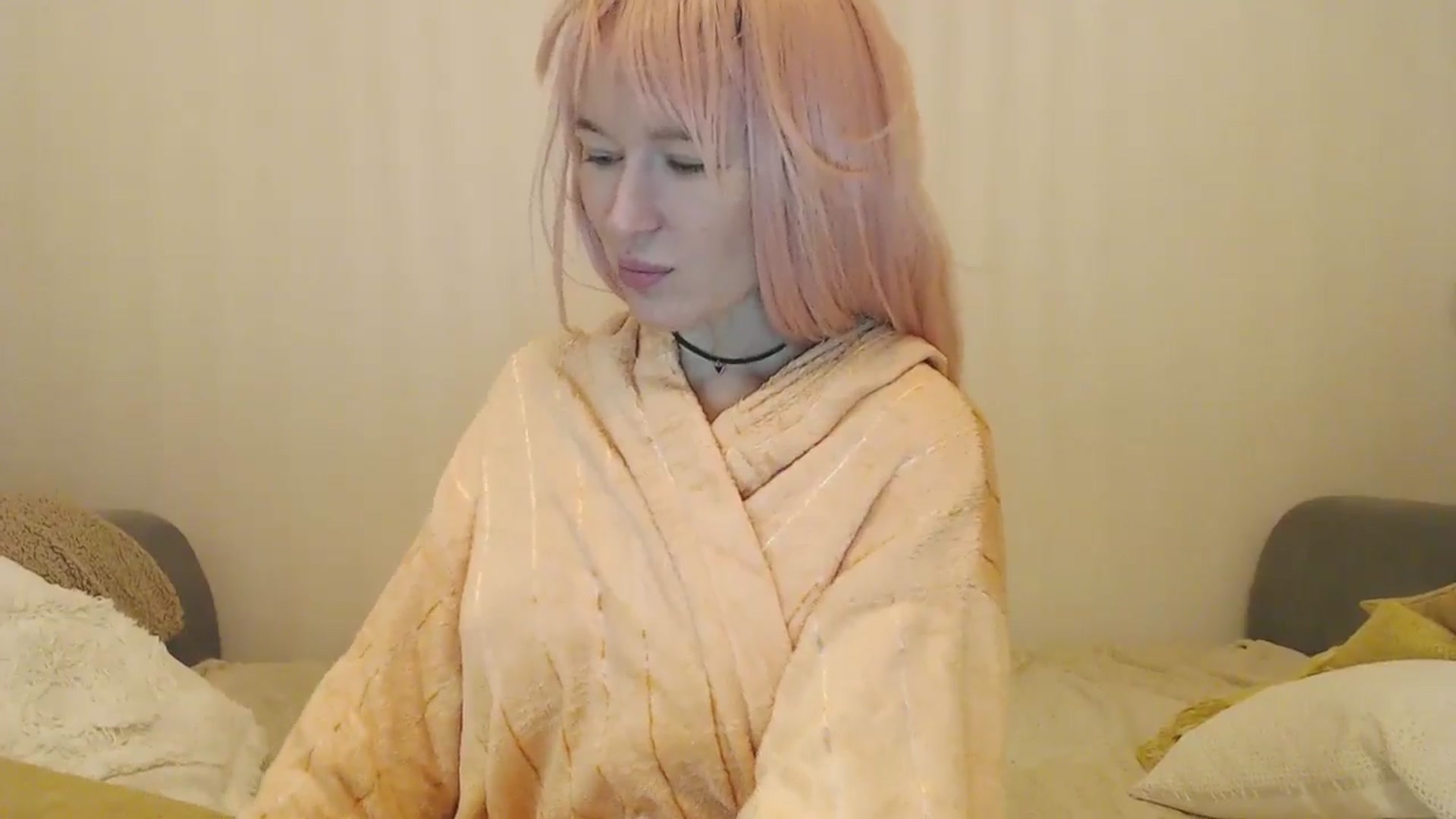 Gallery image thumbnail from Xxxawesomeart's myfreecams stream on, 12/25/2024, 23:43 image 2 of 20