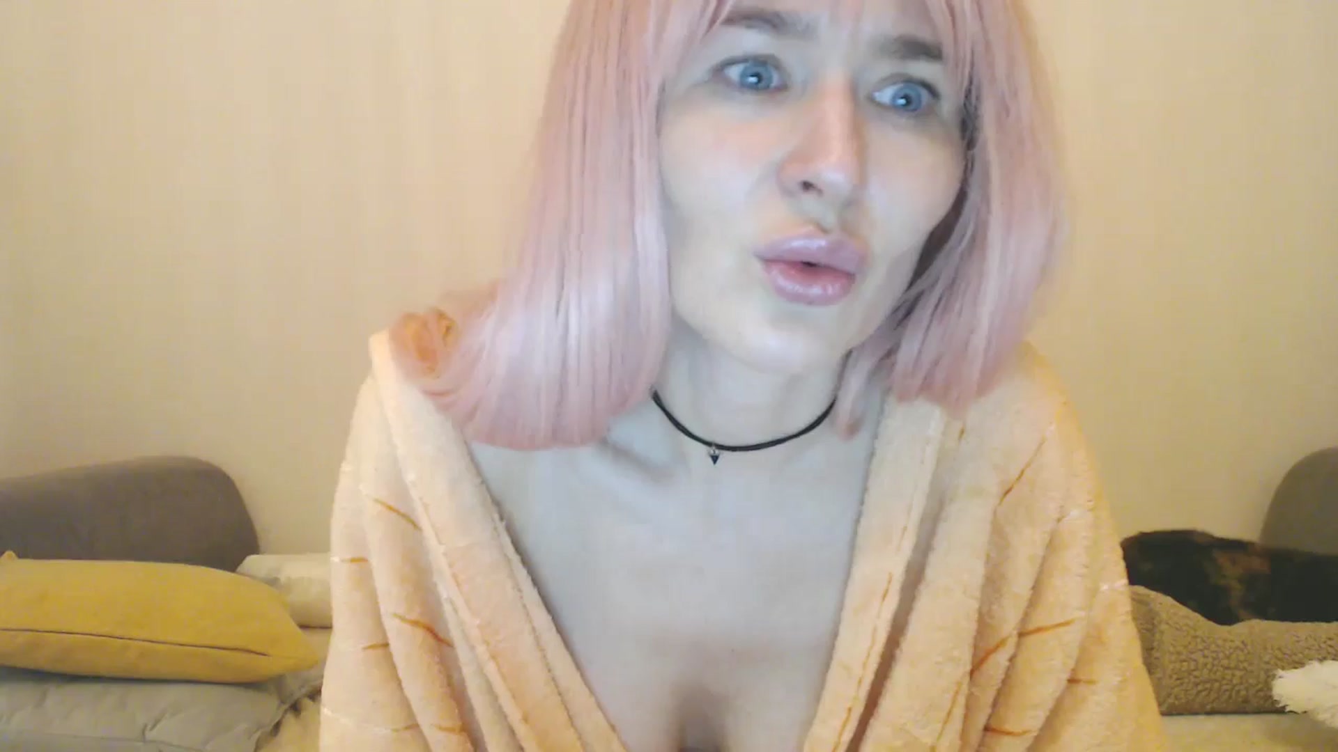 Gallery image thumbnail from Xxxawesomeart's myfreecams stream on, 12/31/2024, 19:38 image 7 of 20