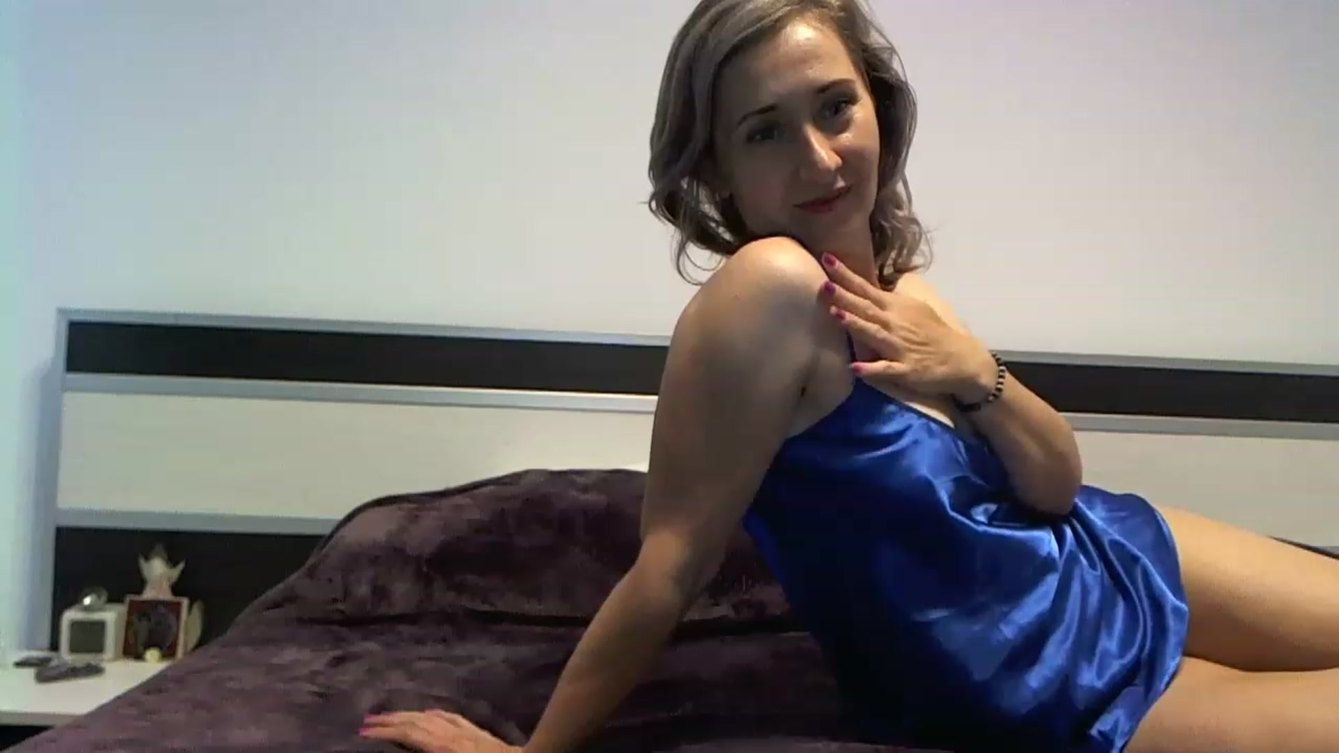 Gallery image thumbnail from Xxxkatrinegl1's myfreecams stream on, 07/17/2023, 13:20 image 15 of 20