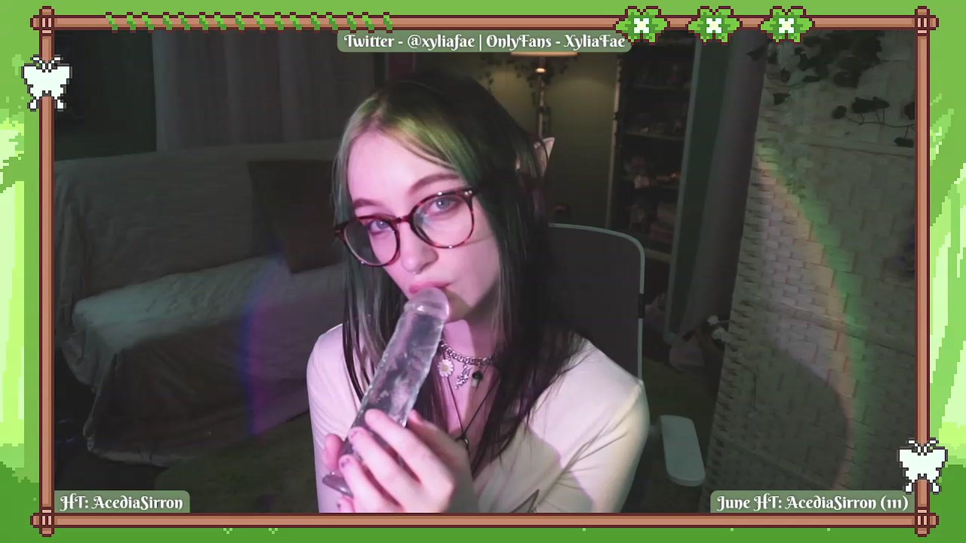 Gallery image thumbnail from XyliaFae's myfreecams stream on, 06/10/2023, 23:53 image 14 of 20