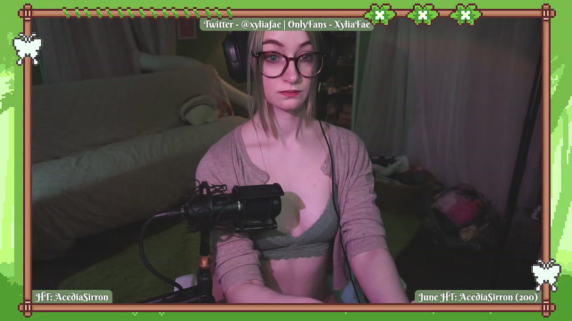 Gallery image thumbnail from XyliaFae's myfreecams stream on, 06/19/2023, 03:12 image 7 of 20