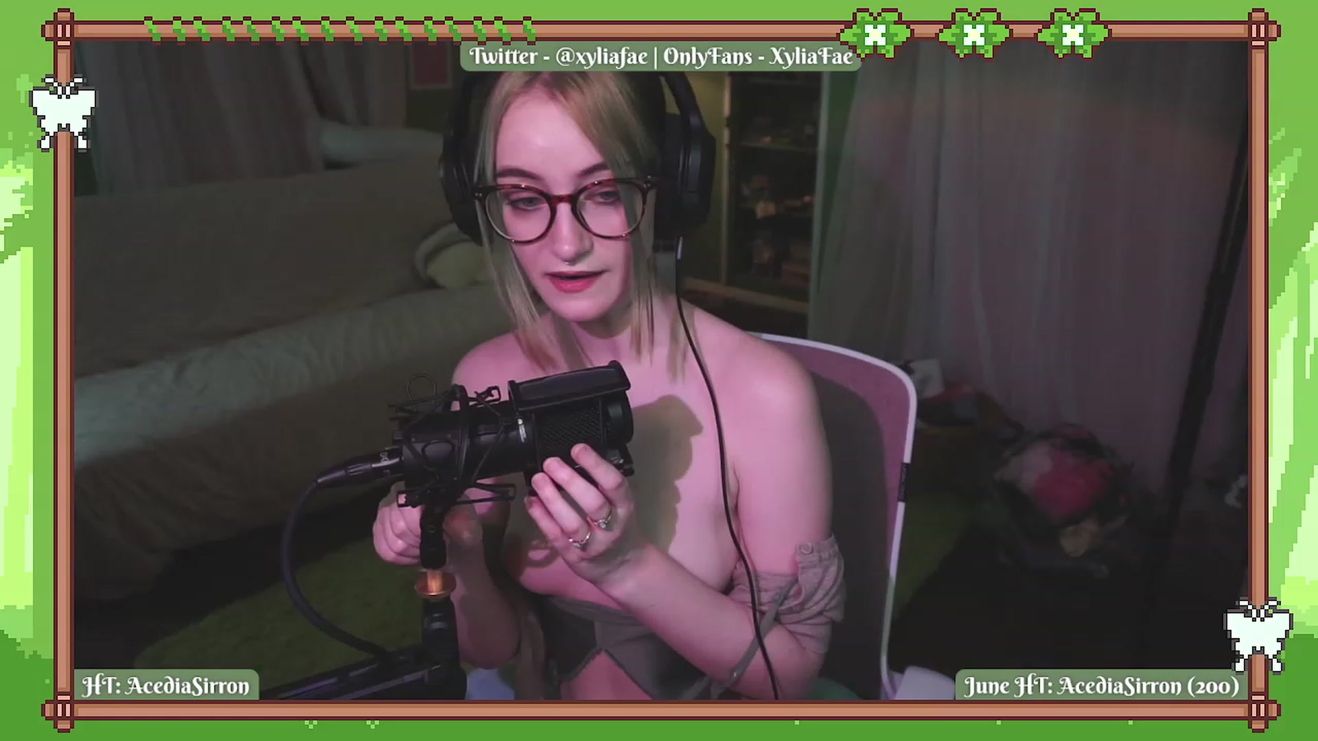 Gallery image thumbnail from XyliaFae's myfreecams stream on, 06/19/2023, 03:12 image 6 of 20