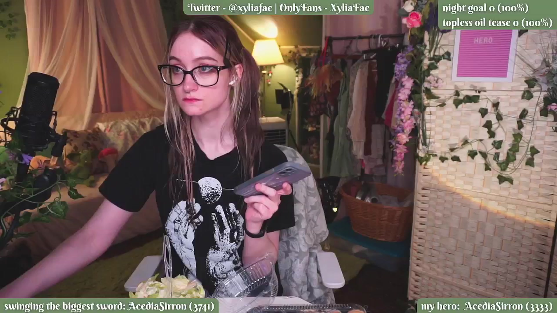 Gallery image thumbnail from XyliaFae's myfreecams stream on, 06/10/2024, 07:30 image 4 of 20
