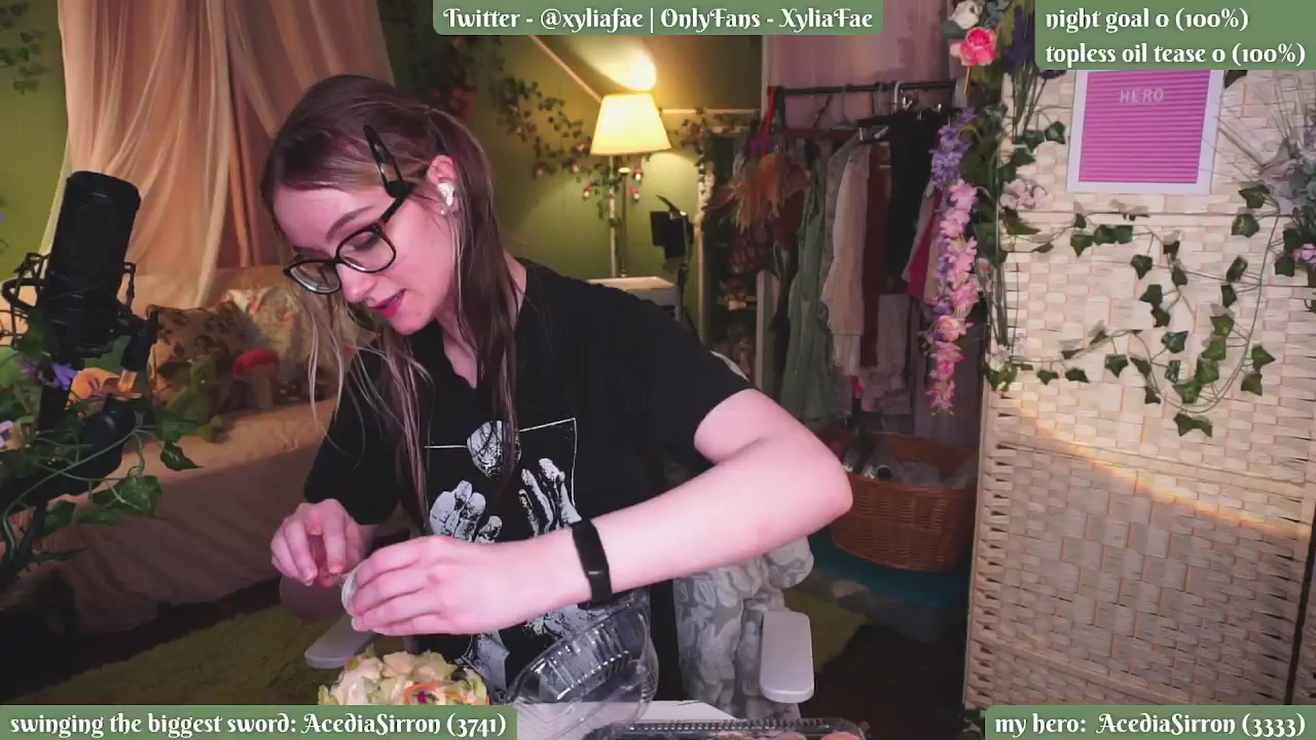 Gallery image thumbnail from XyliaFae's myfreecams stream on, 06/10/2024, 07:30 image 3 of 20